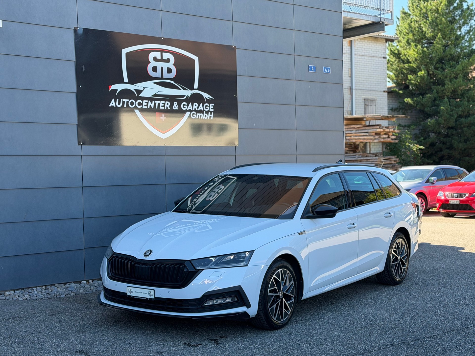 SKODA Octavia Combi 2.0 TSI SportLine DSG 4x4-showroom-element-1