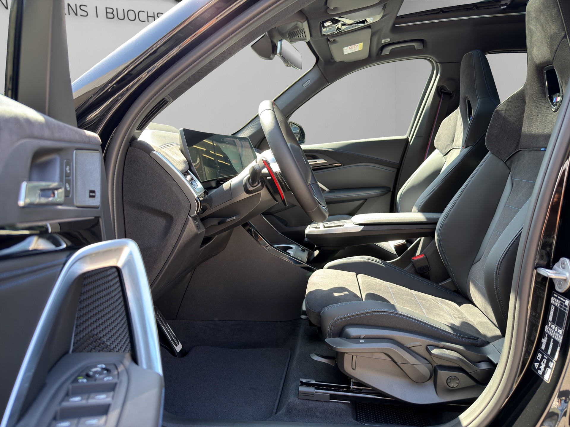 BMW X1 xDrive M35i-image-9
