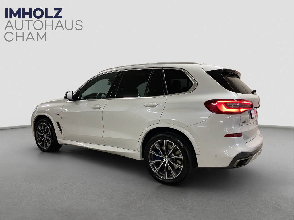 BMW X5 M50i xDrive-showroom-element-2