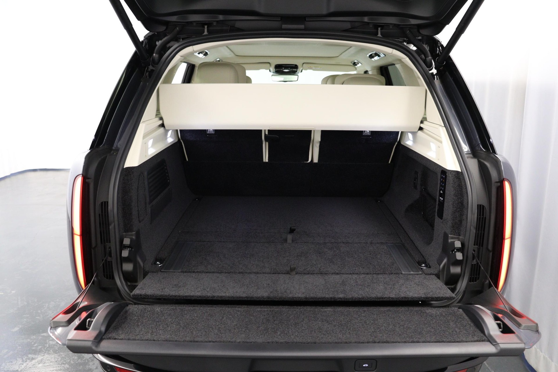 LAND ROVER Range Rover 4.4 V8 Autobiography-image-14