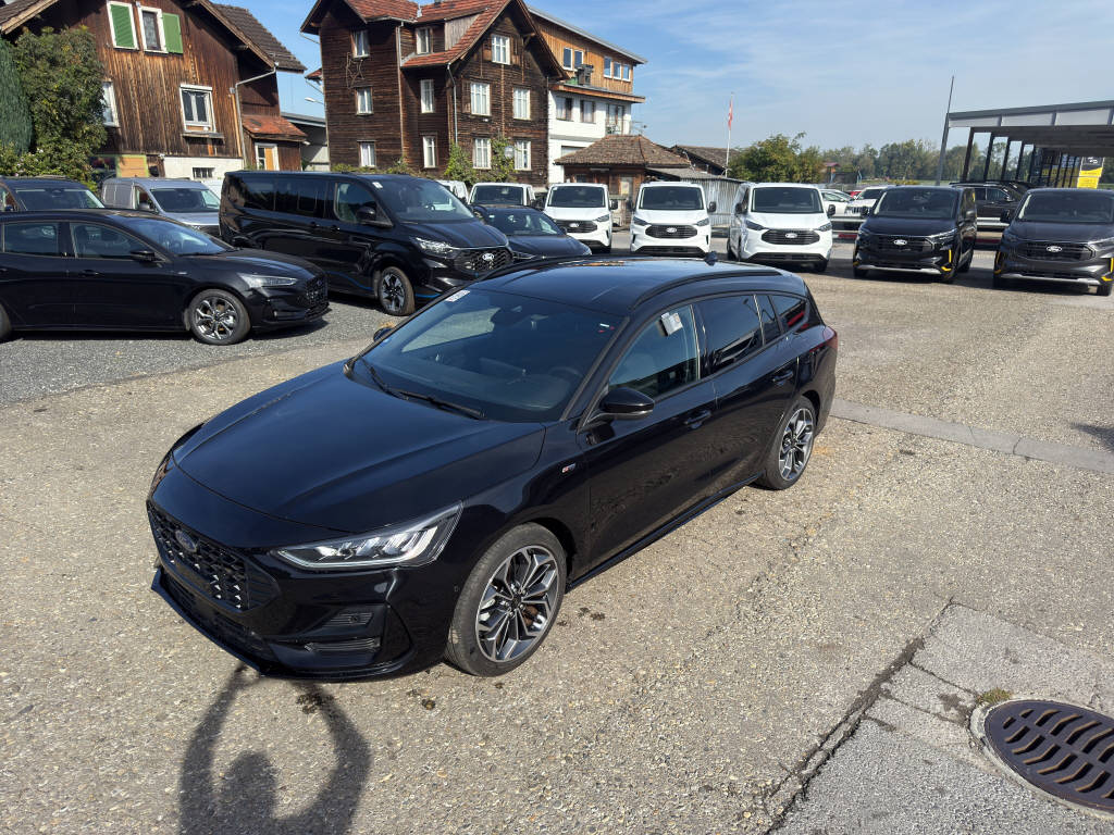 FORD Focus Station Wagon 1.0i EcoB Hybrid 155-image-12