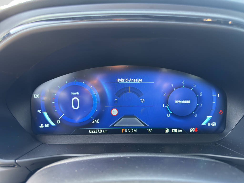 FORD Focus Station Wagon 1.0i EcoB Hybrid 155-image-10