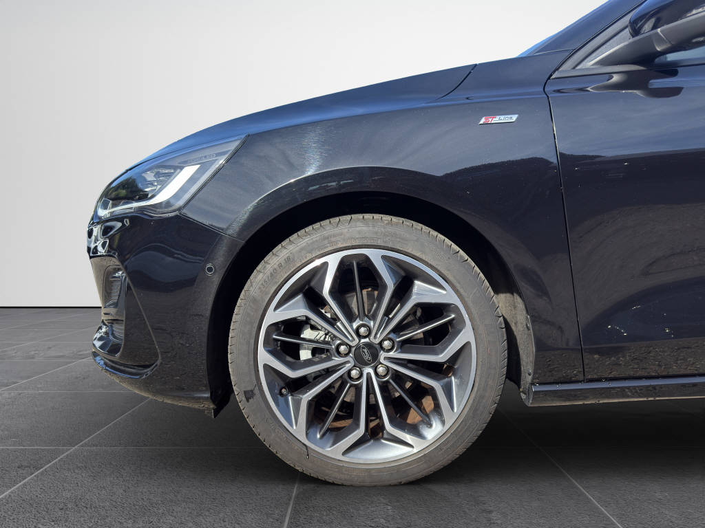 FORD Focus Station Wagon 1.0i EcoB Hybrid 155-image-18