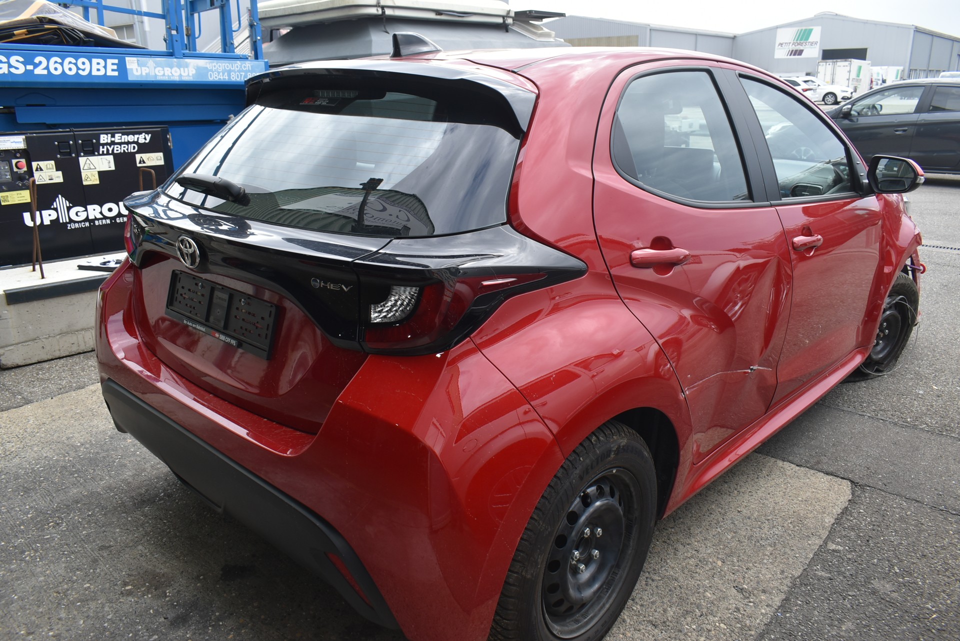 TOYOTA Yaris 1.5 Comfort e-CVT-image-3