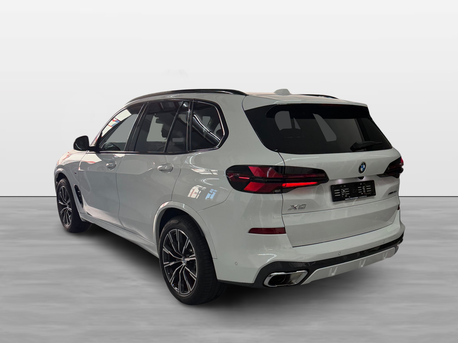 BMW X5 xDrive 48V 30d M Sport Steptronic-showroom-element-3