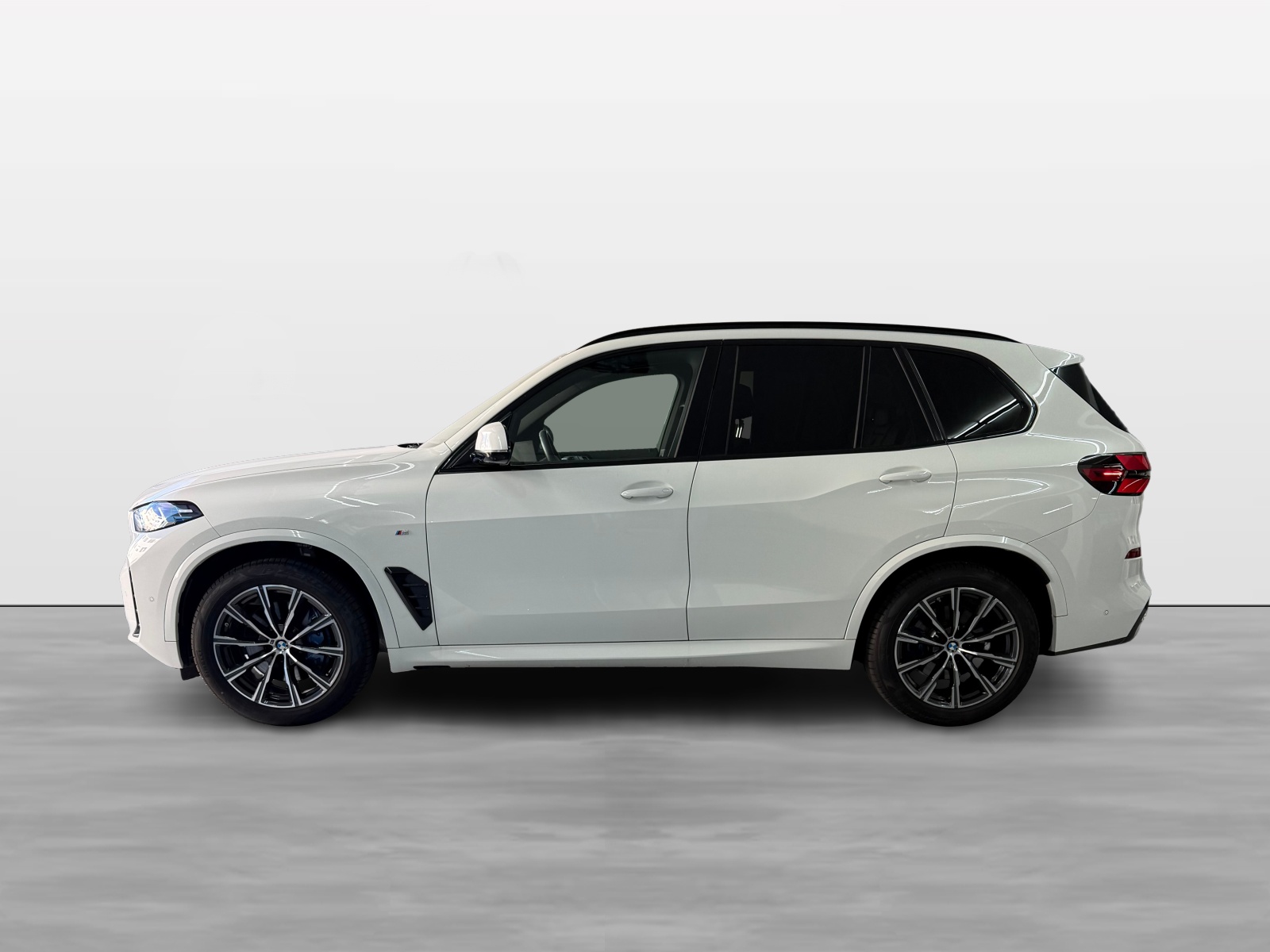 BMW X5 xDrive 48V 30d M Sport Steptronic-showroom-element-2
