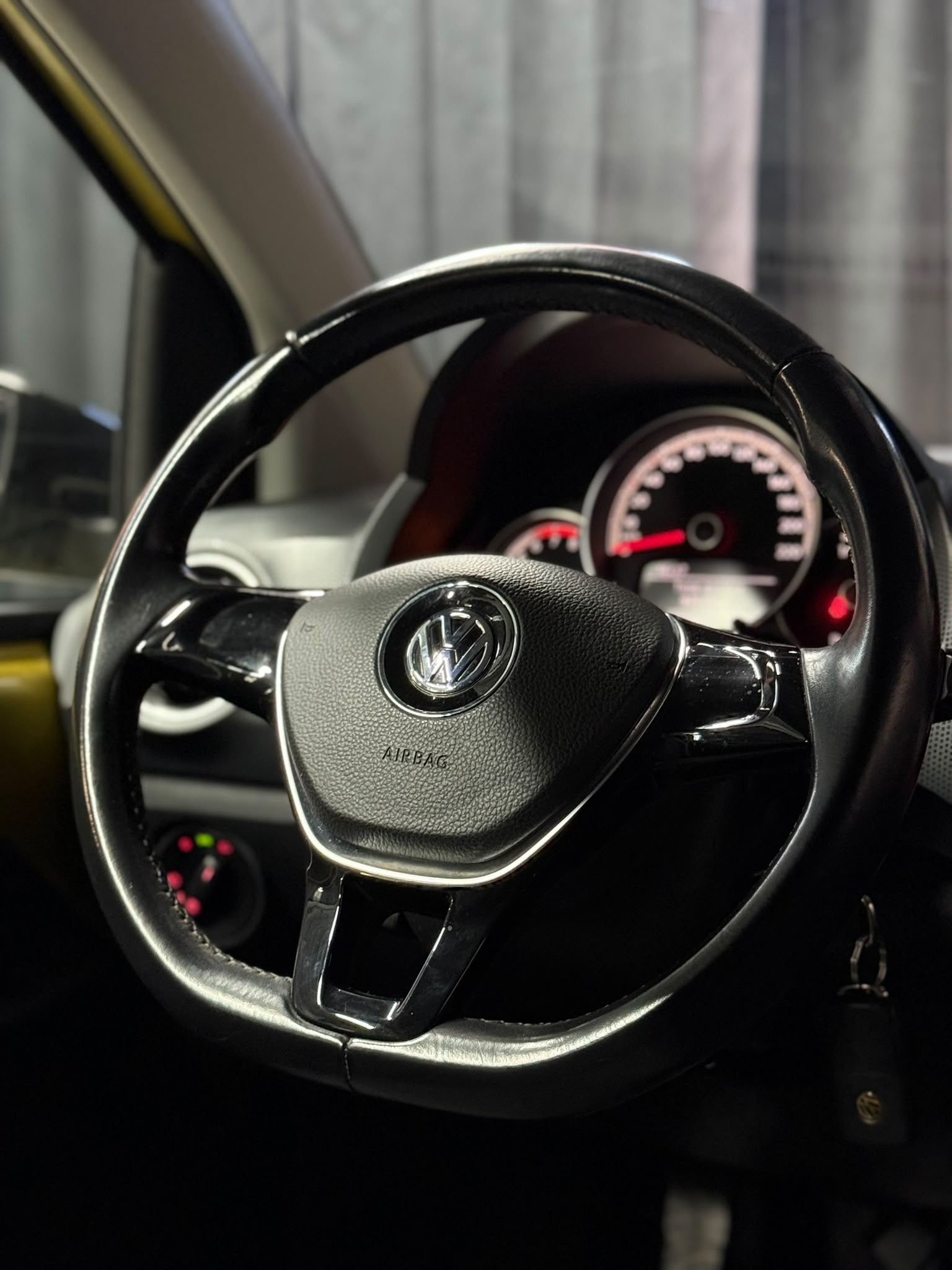 VW Up 1.0 BMT move up-image-9