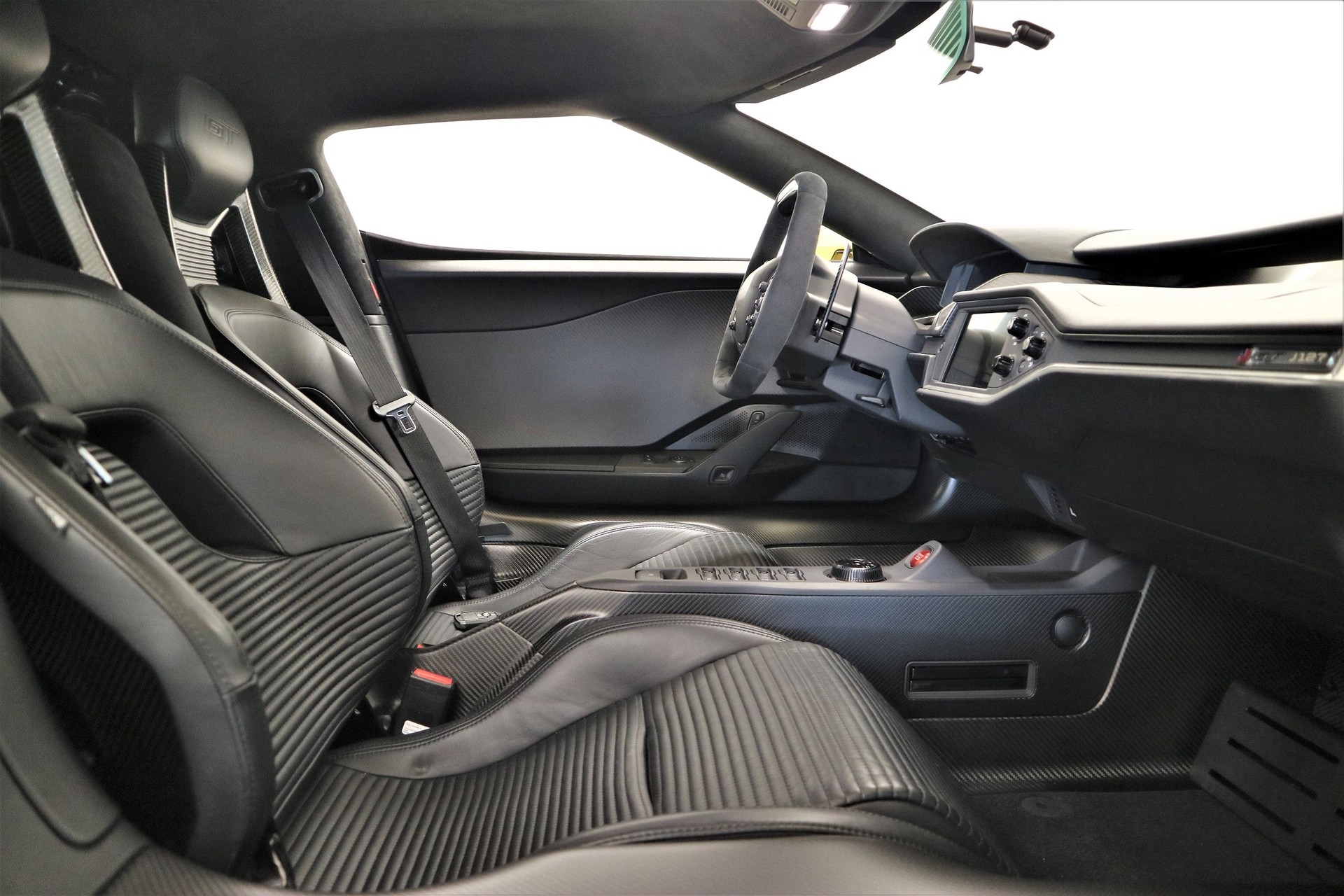 FORD GT-image-6