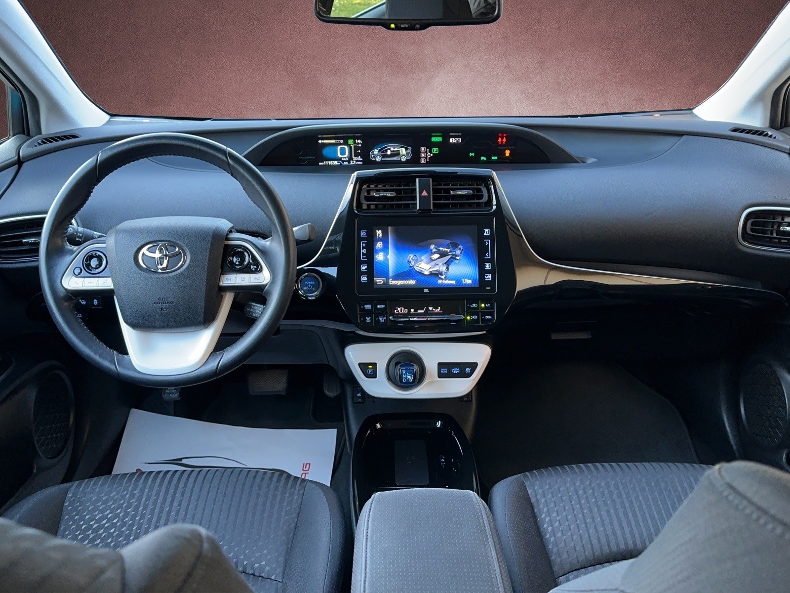 TOYOTA Prius 1.8 VVT-i Plug-in Hybrid-image-8