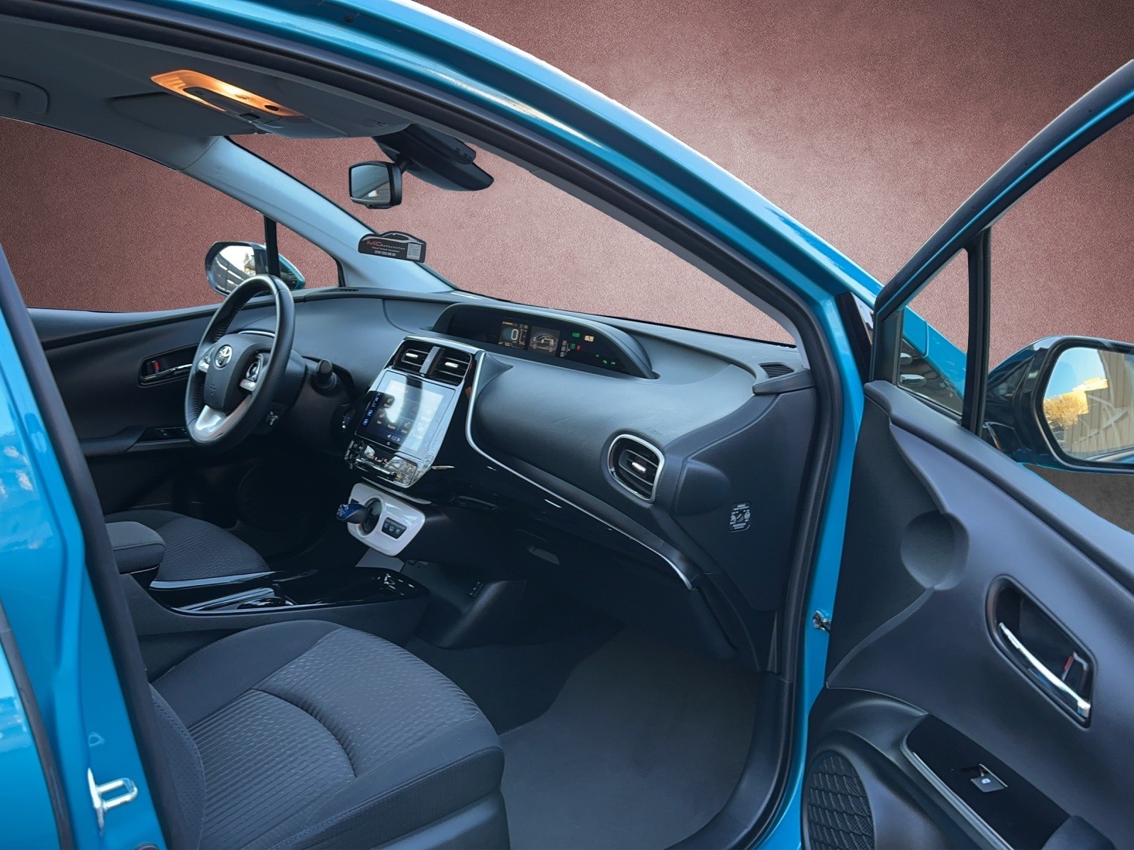 TOYOTA Prius 1.8 VVT-i Plug-in Hybrid-image-11