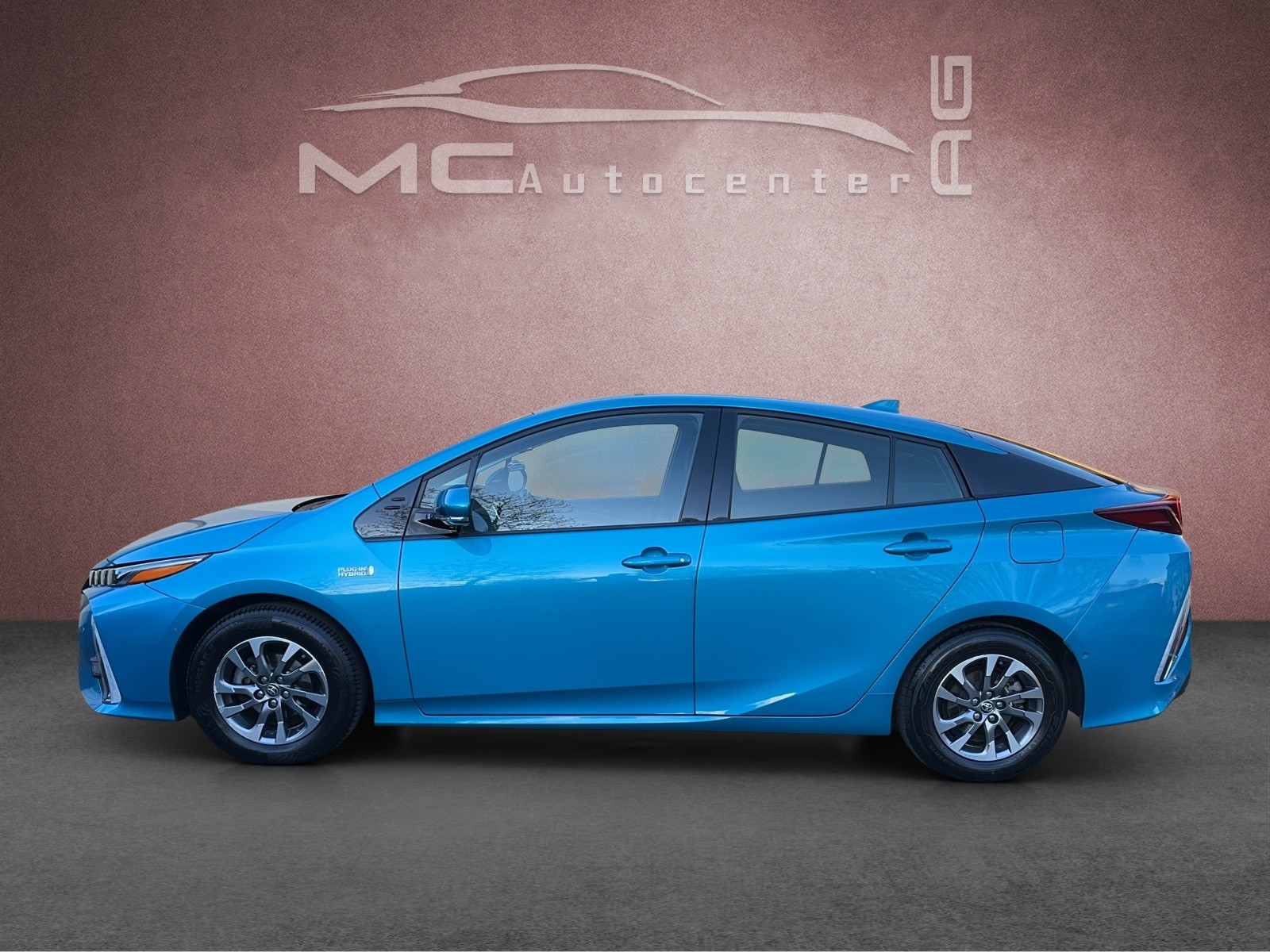 TOYOTA Prius 1.8 VVT-i Plug-in Hybrid-image-1