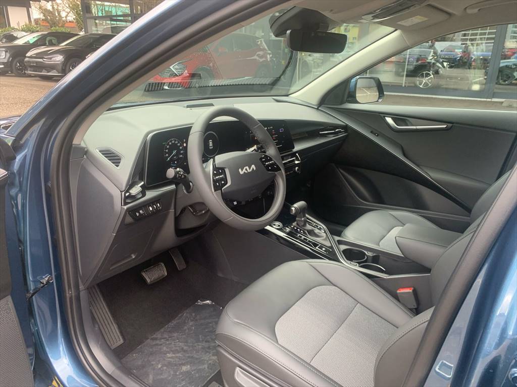 KIA Niro 1.6GDi PHEV PowerDCT-showroom-element-3