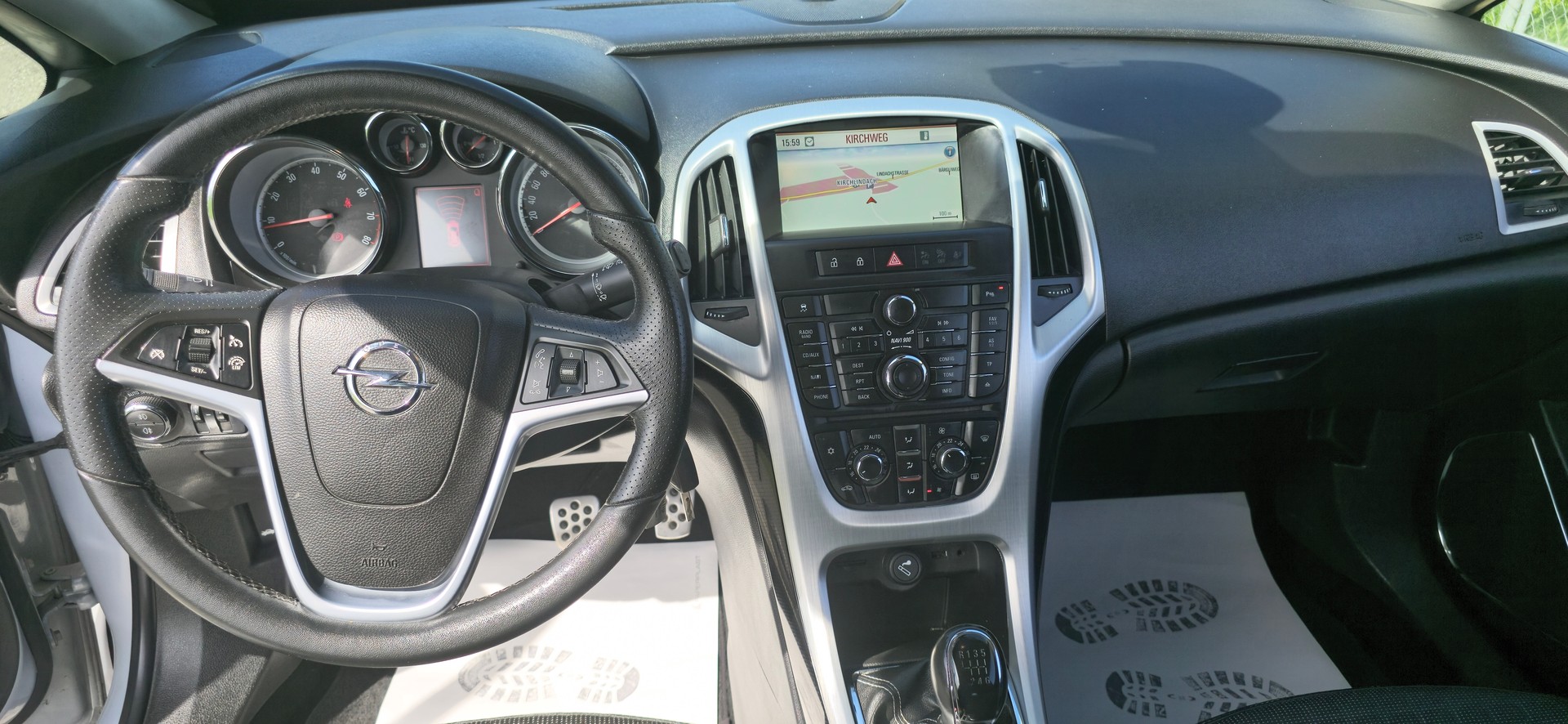 OPEL Astra GTC 1.6i 16V Sport-image-9