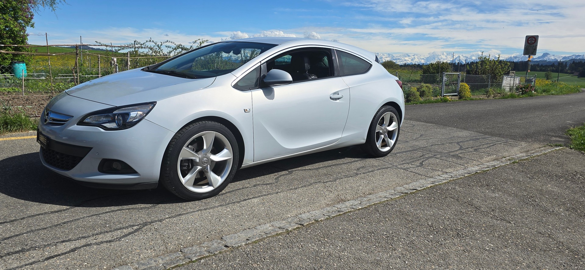 OPEL Astra GTC 1.6i 16V Sport-image-4