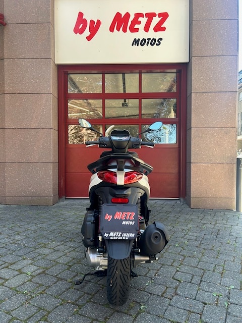 PIAGGIO Medley 125 Sport E5+-image-2