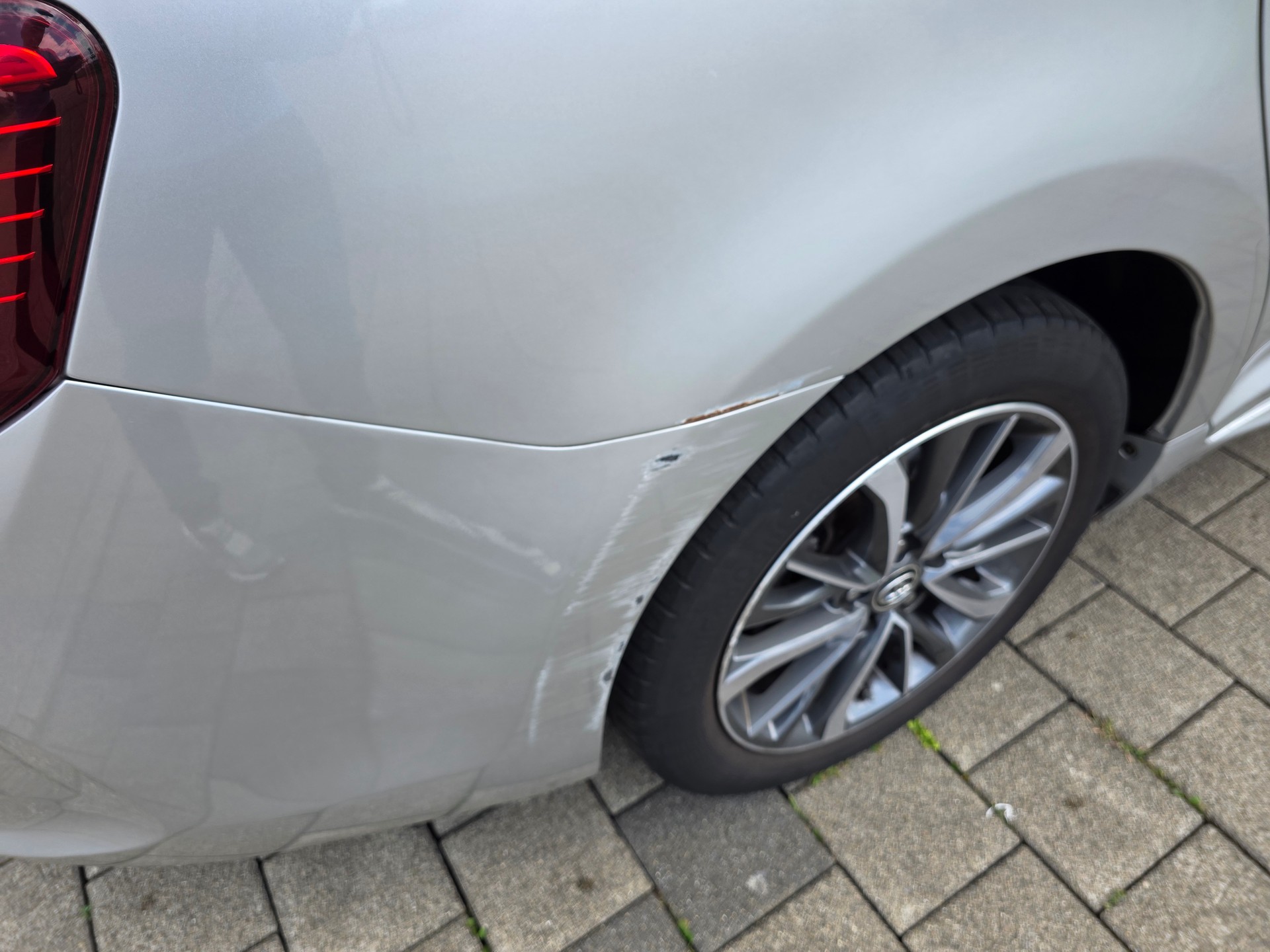 TOYOTA Avensis 2.0 D-4D Swiss Trend-image-19