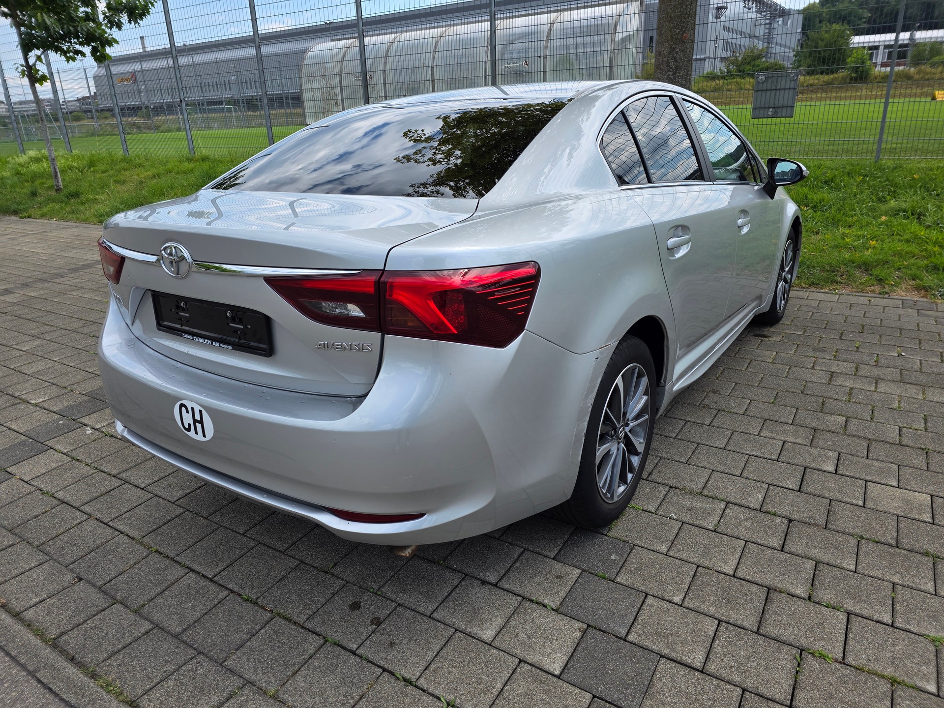 TOYOTA Avensis 2.0 D-4D Swiss Trend-image-6