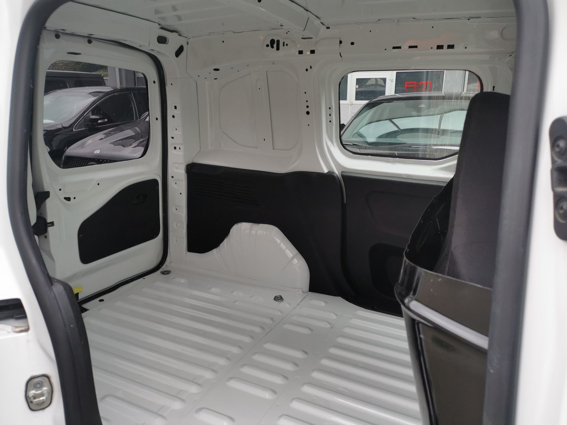 CITROEN Berlingo Van 1.5 Blue HDi 75 Control 650kg-image-4