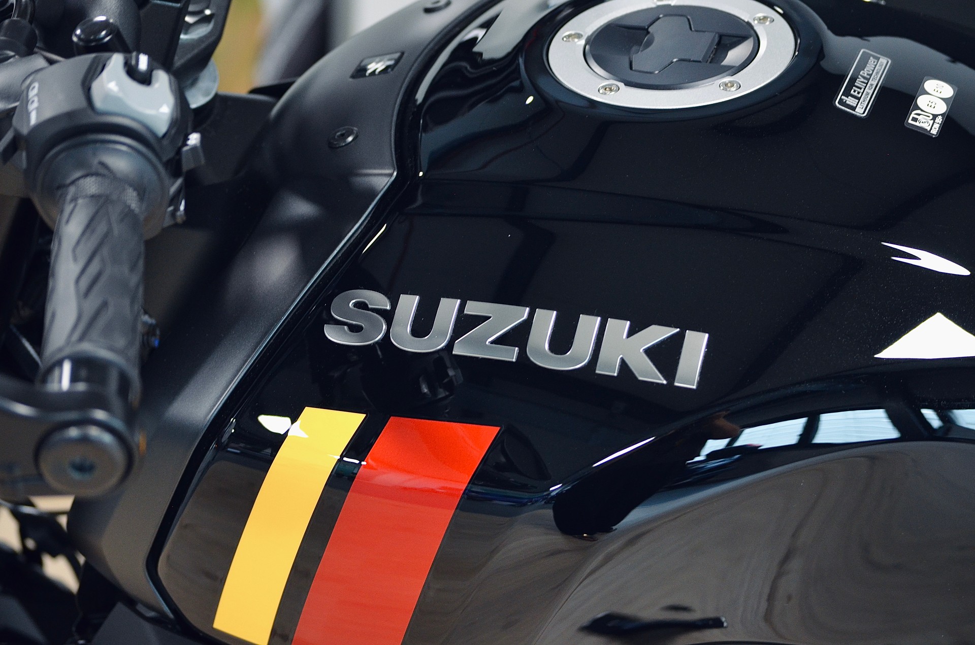 SUZUKI GSX800 (8TT)-image-3