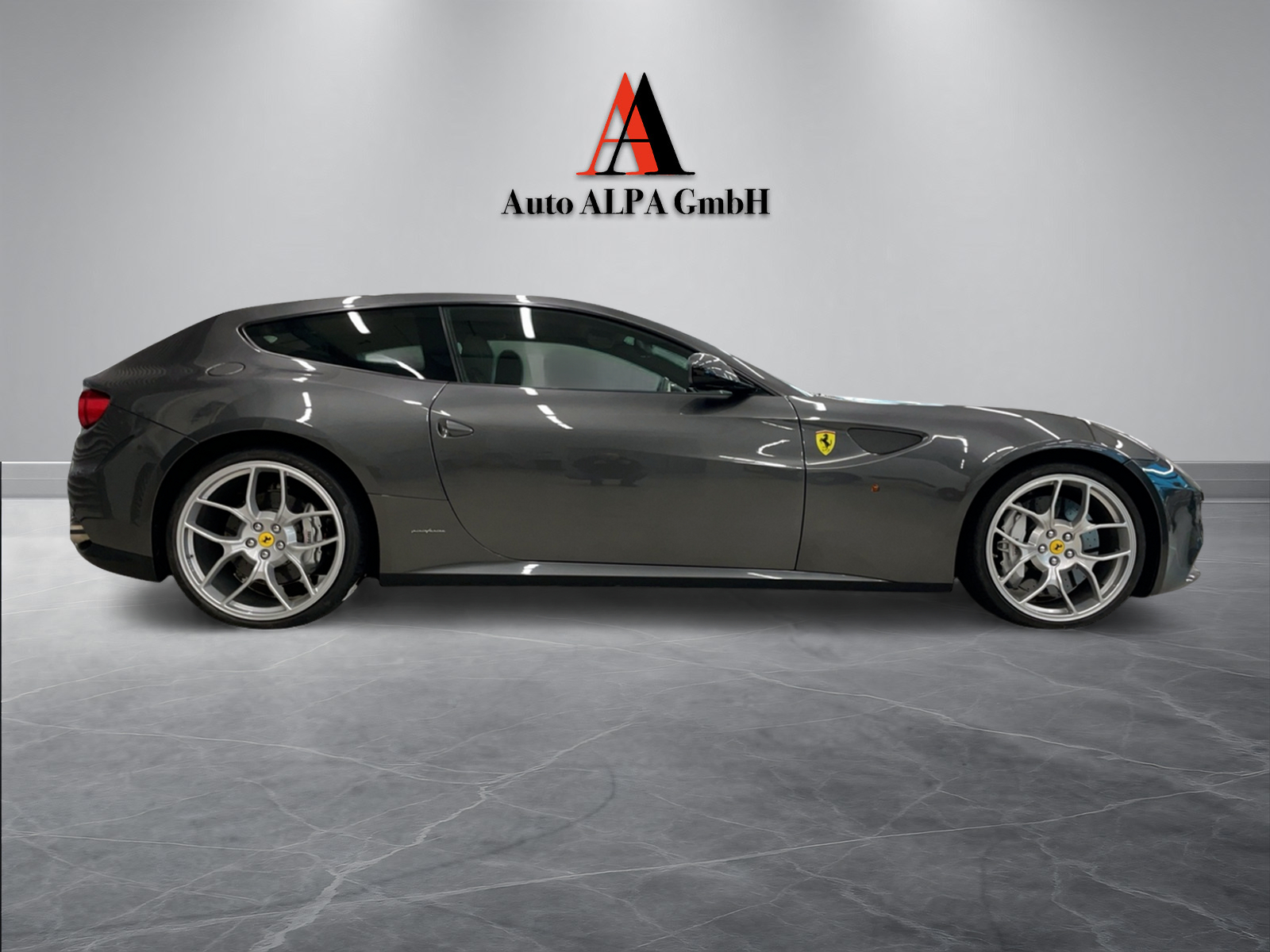 FERRARI FF-image-4