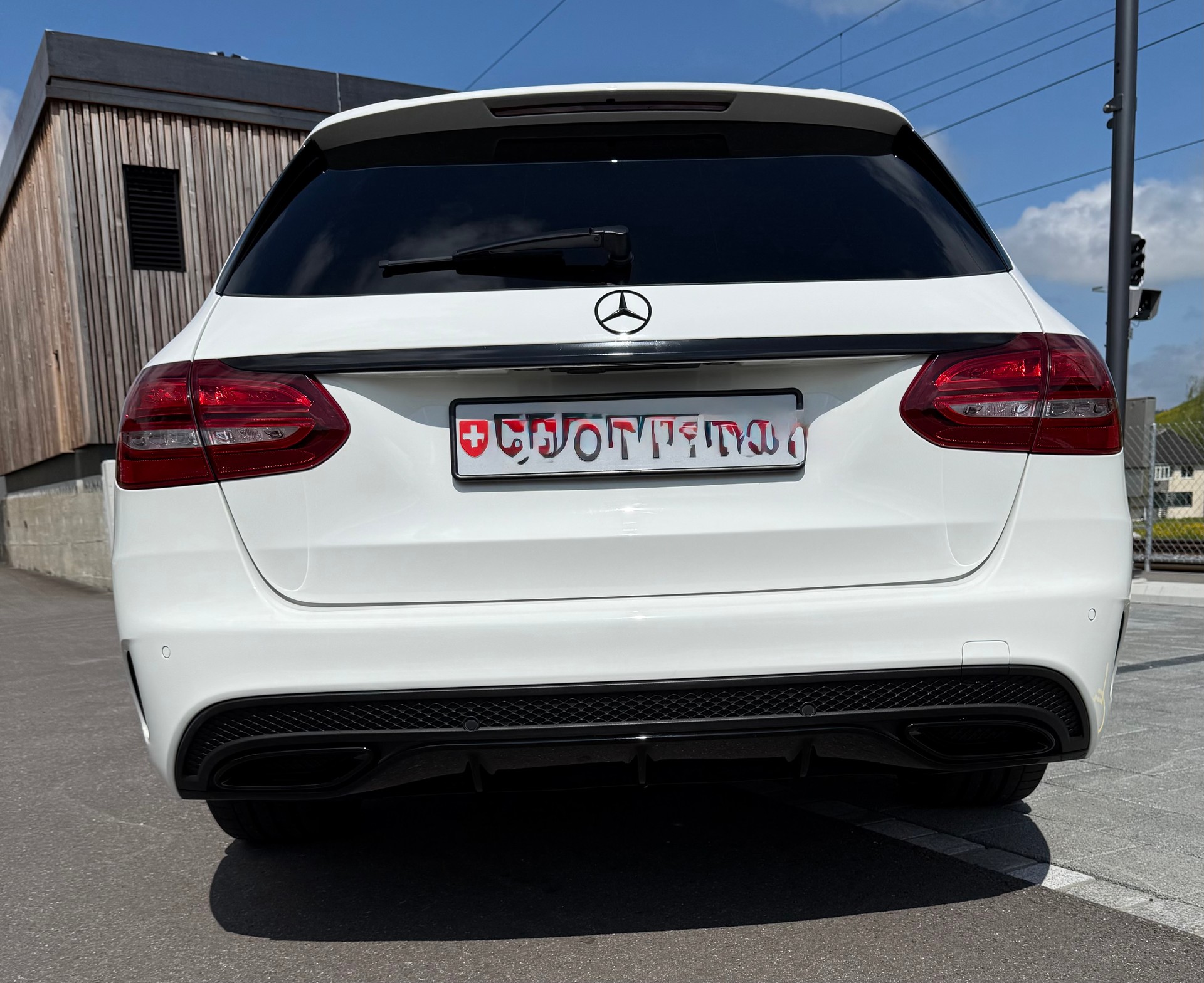 MERCEDES-BENZ C 250 BlueTEC AMG Line 4Matic 7G-Tronic-image-3