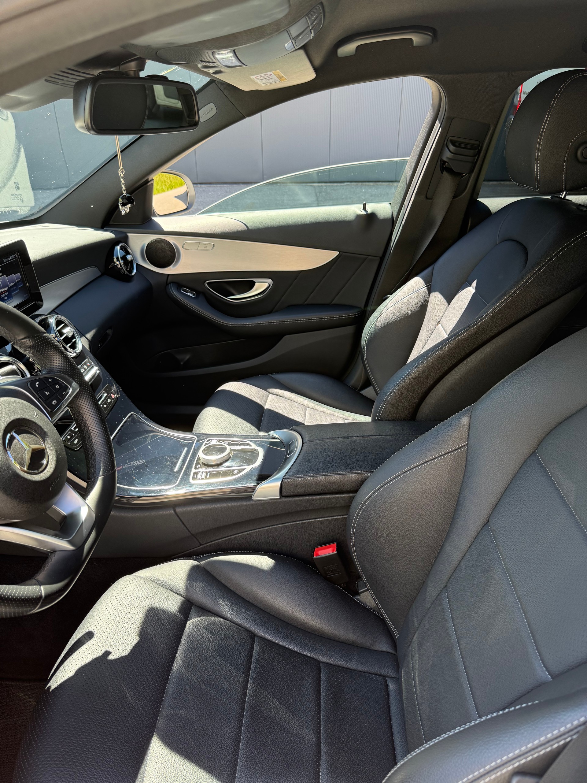 MERCEDES-BENZ C 250 BlueTEC AMG Line 4Matic 7G-Tronic-image-7