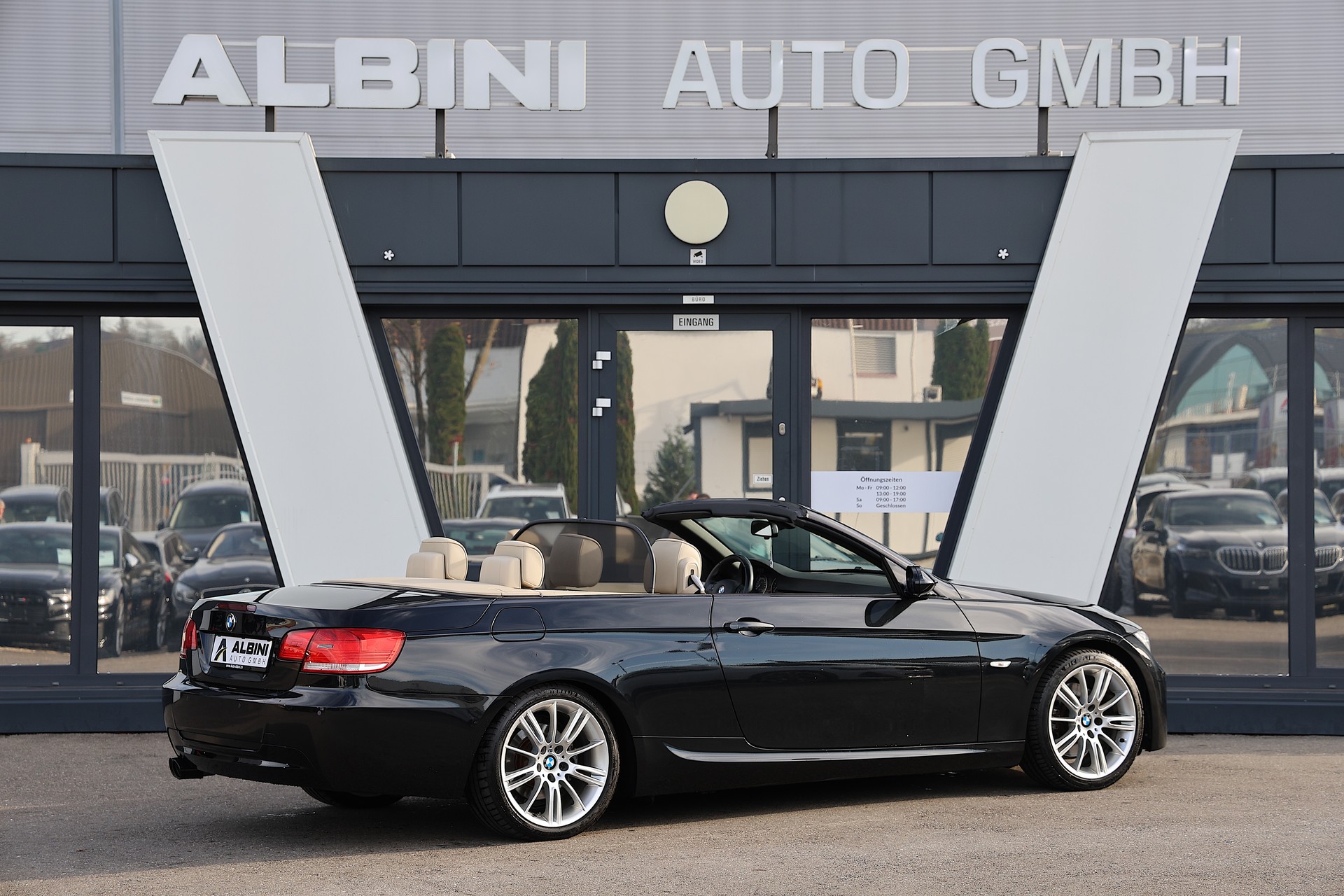 BMW 325i Cabriolet M-Sport Steptronic-showroom-element-2