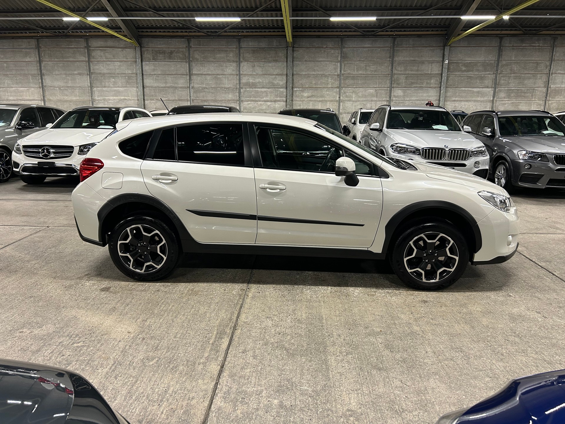 SUBARU XV 2.0 Swiss Two AWD CVT-showroom-element-2