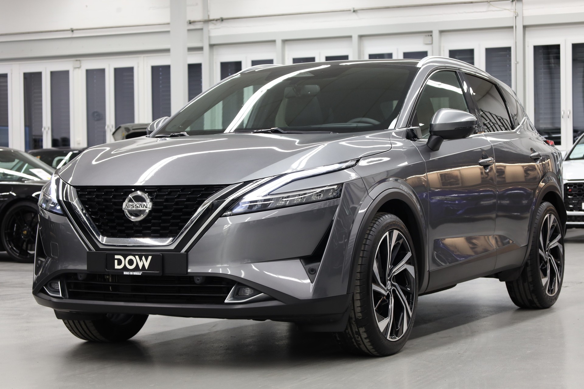 NISSAN Qashqai 1.3 DIG-T Tekna+ 4x4-showroom-element-2