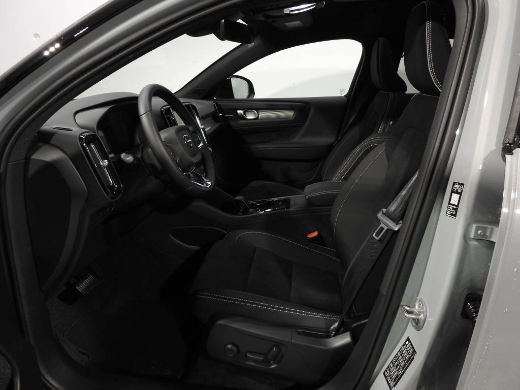 VOLVO EC40 Twin Ultra AWD-image-14