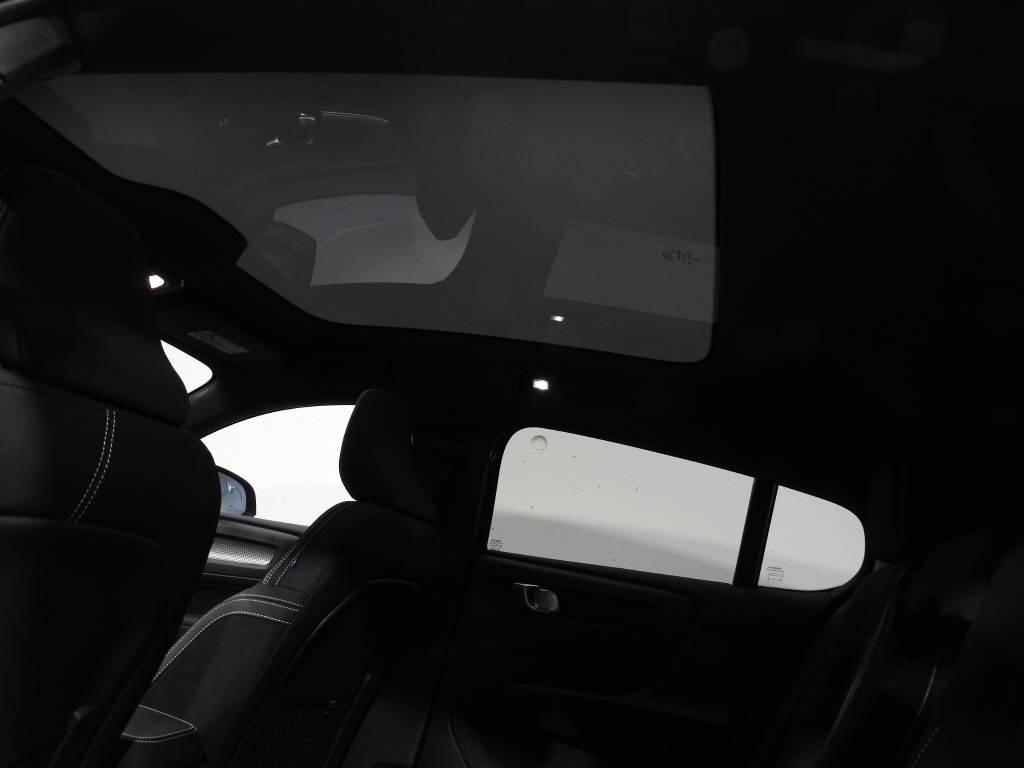 VOLVO EC40 Twin Ultra AWD-image-10