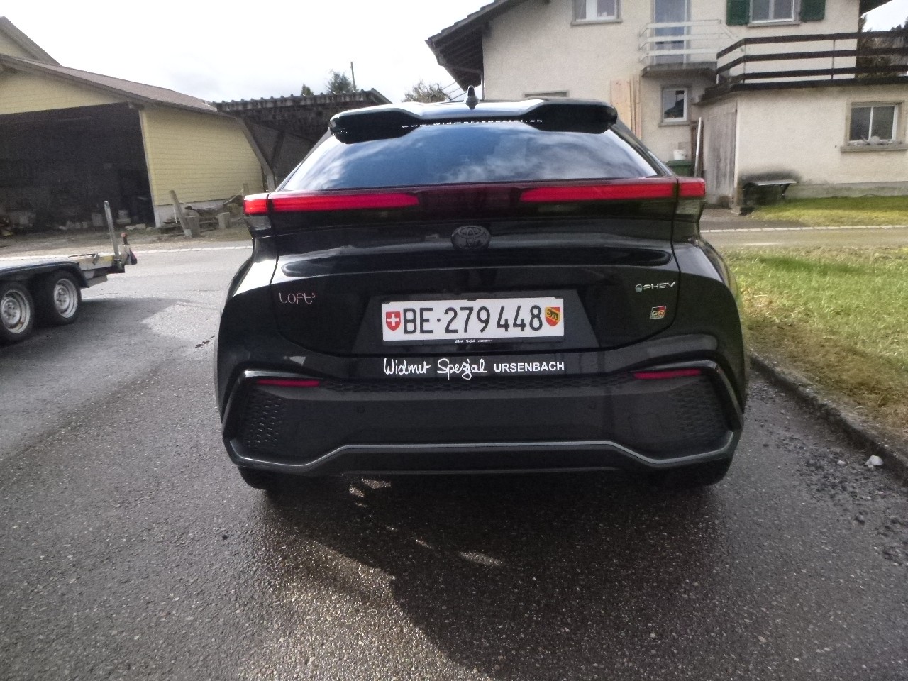 TOYOTA C-HR 2.0 PHEV CVT GR Sport Premire-image-4