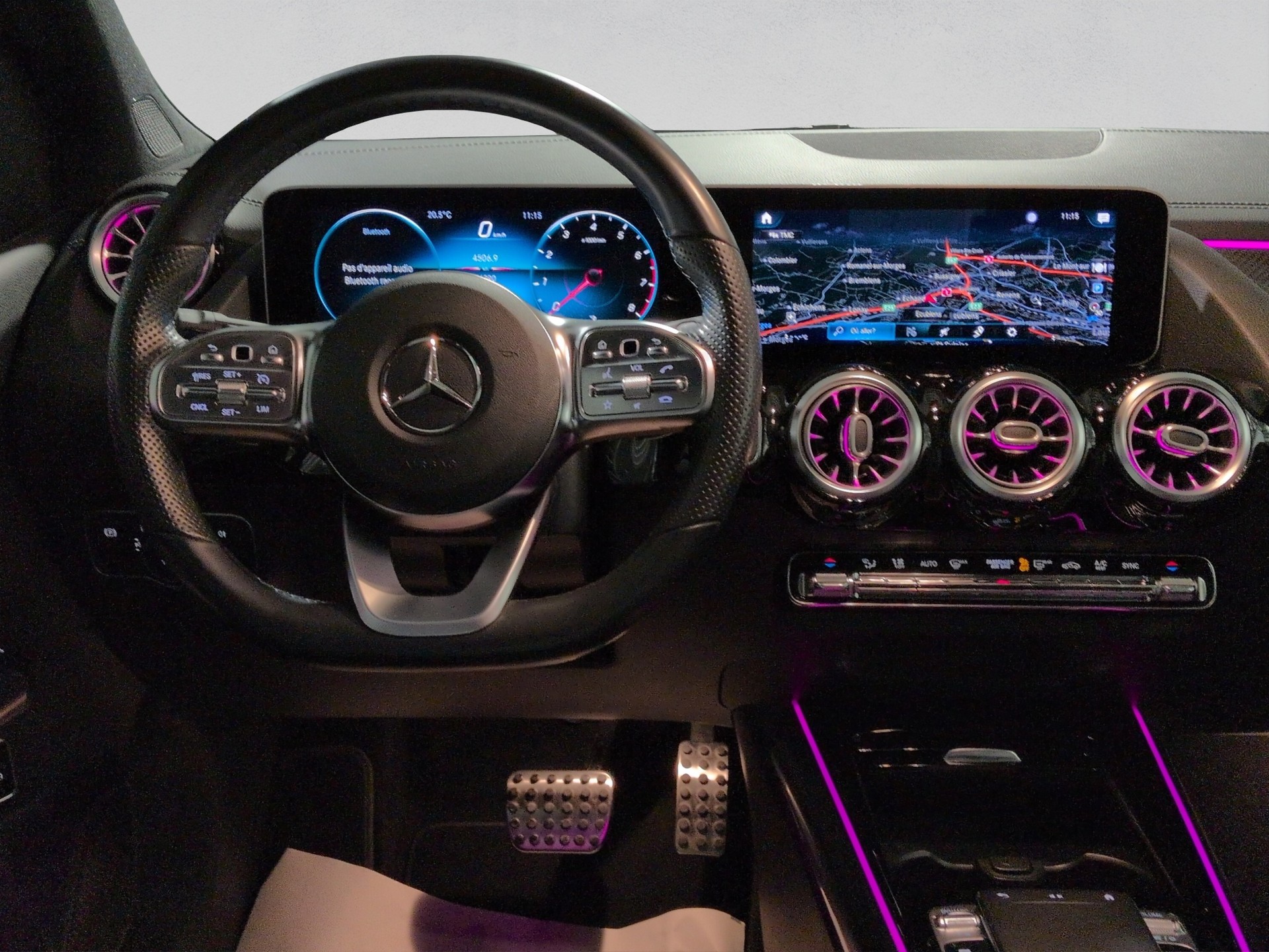 MERCEDES-BENZ B 250 4Matic AMG Line-image-13