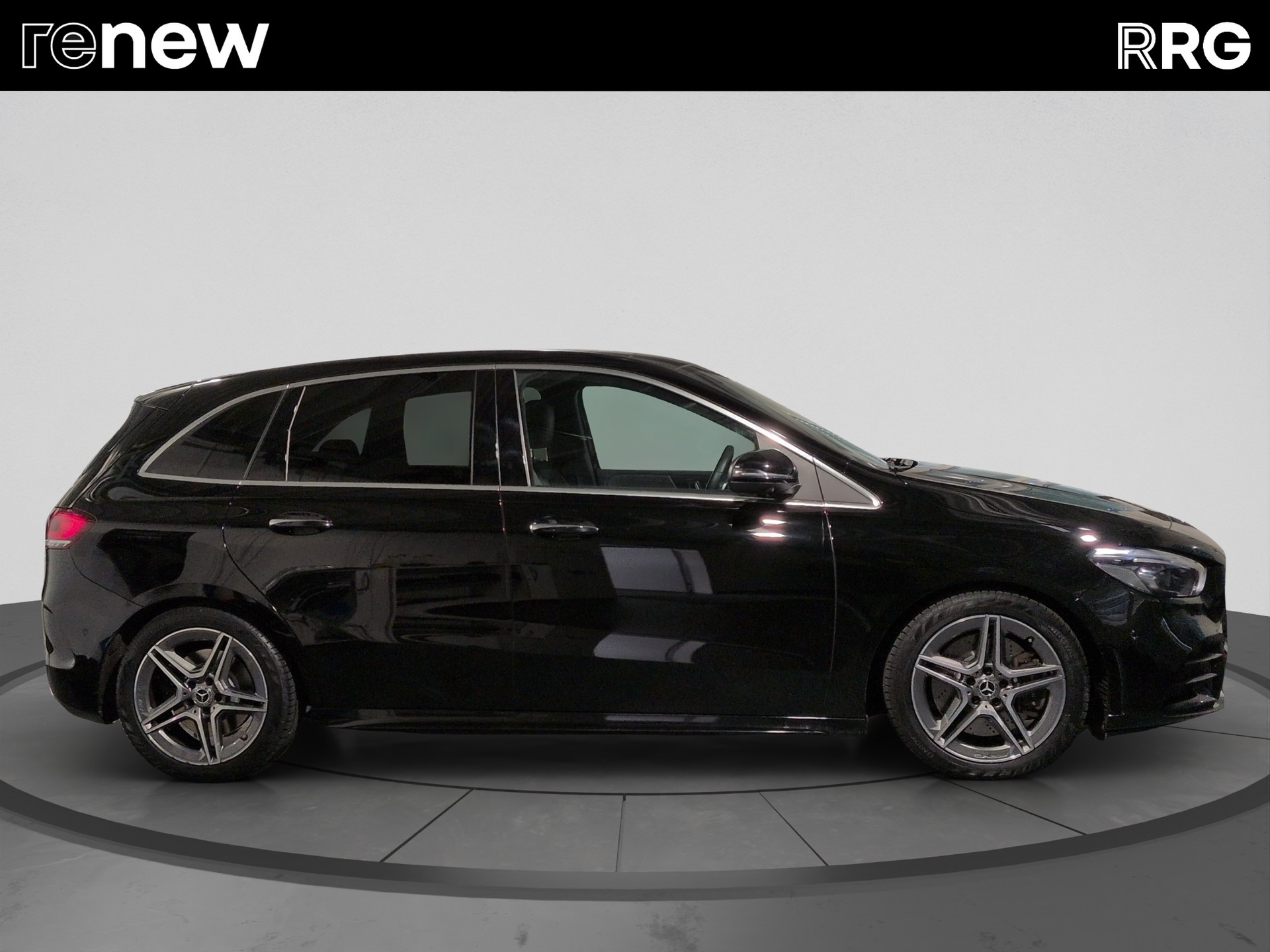MERCEDES-BENZ B 250 4Matic AMG Line-showroom-element-1