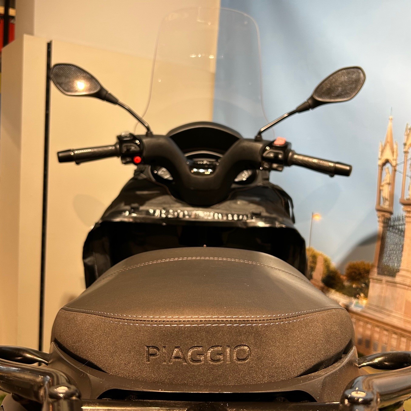 PIAGGIO MP3 300-image-4