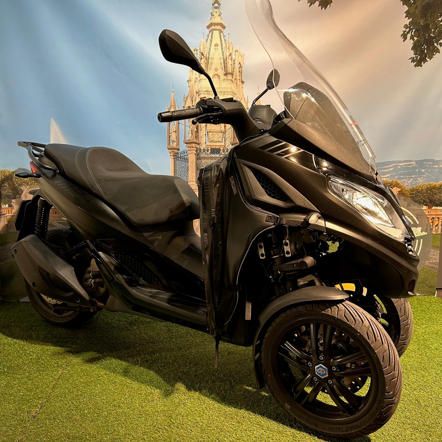 PIAGGIO MP3 300-image-0