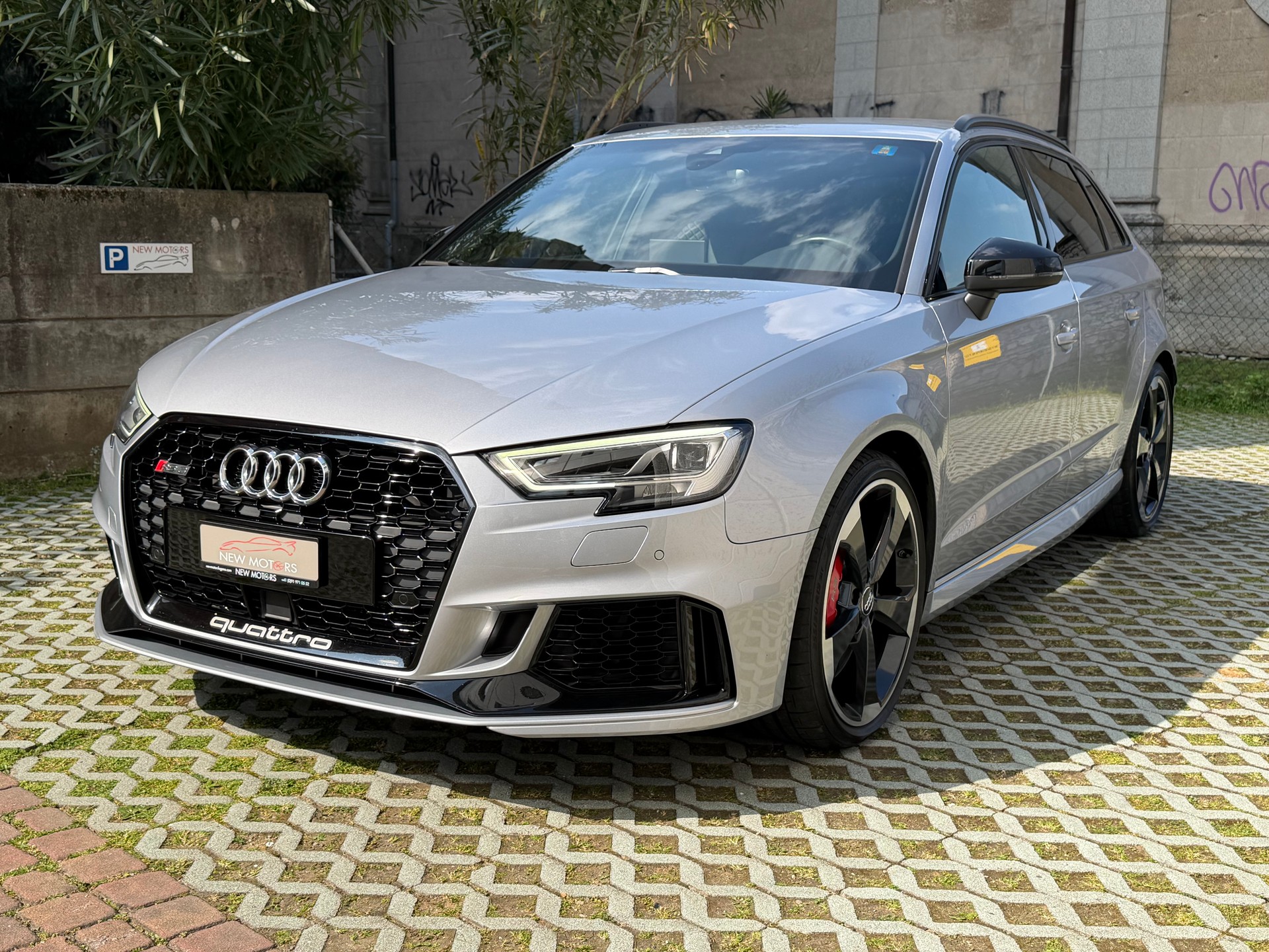 AUDI RS3 Sportback 2.5 TSI quattro S-tronic-image-1