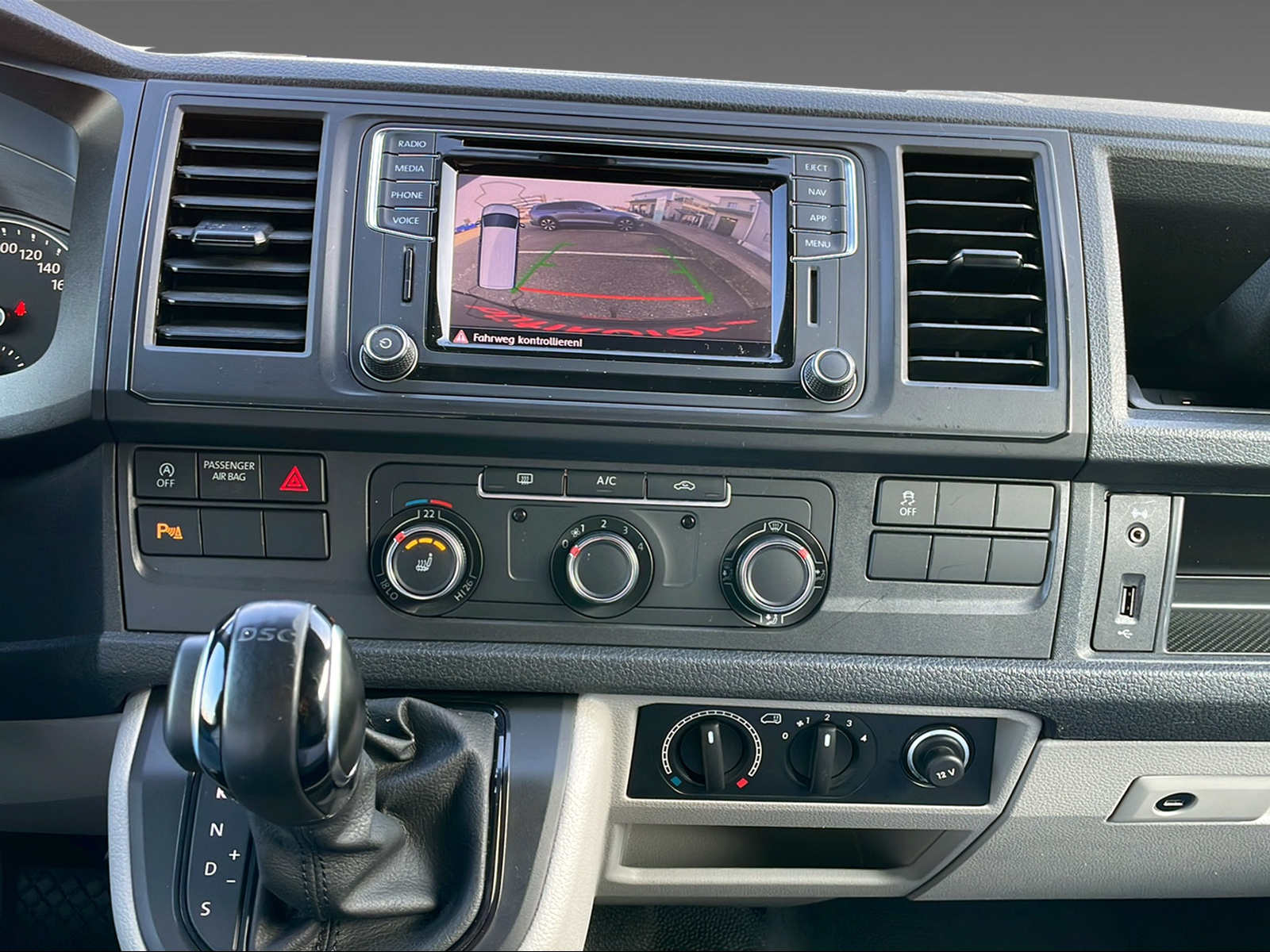 VW T6 Kaw. 3000 2.0 TDI 204 DSG 4motion-image-6