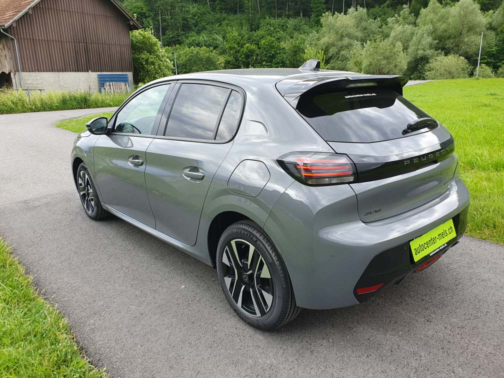 PEUGEOT 208 1.2 Hybrid Allure Premium+-image-5
