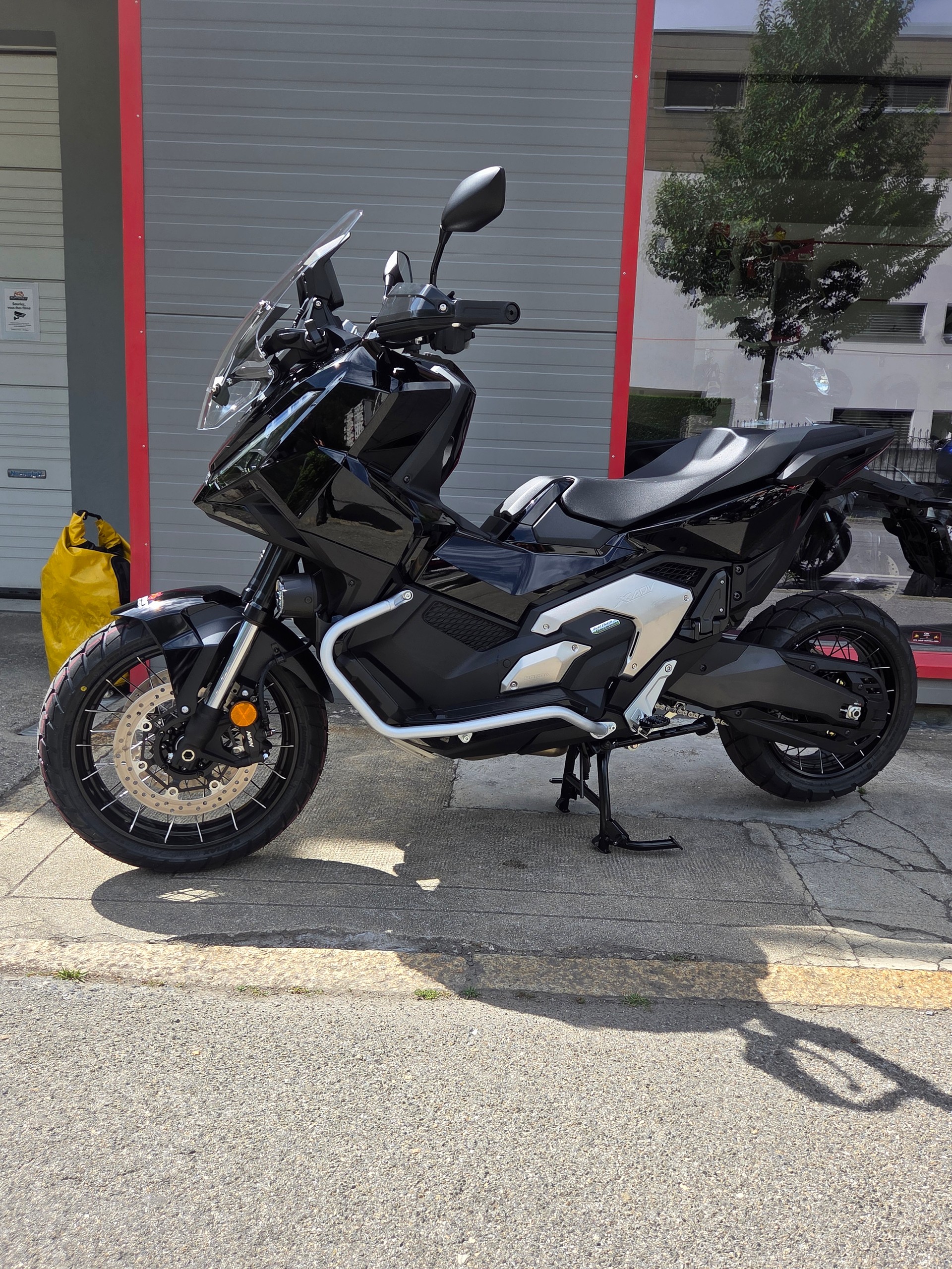 HONDA X-ADV 750-image-2