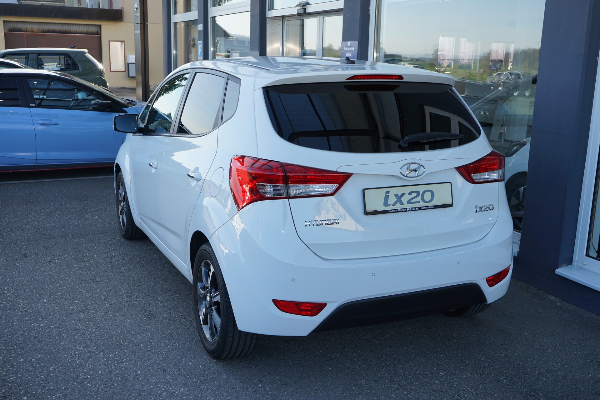 HYUNDAI iX20 1.6 Amplia Automatic-image-5