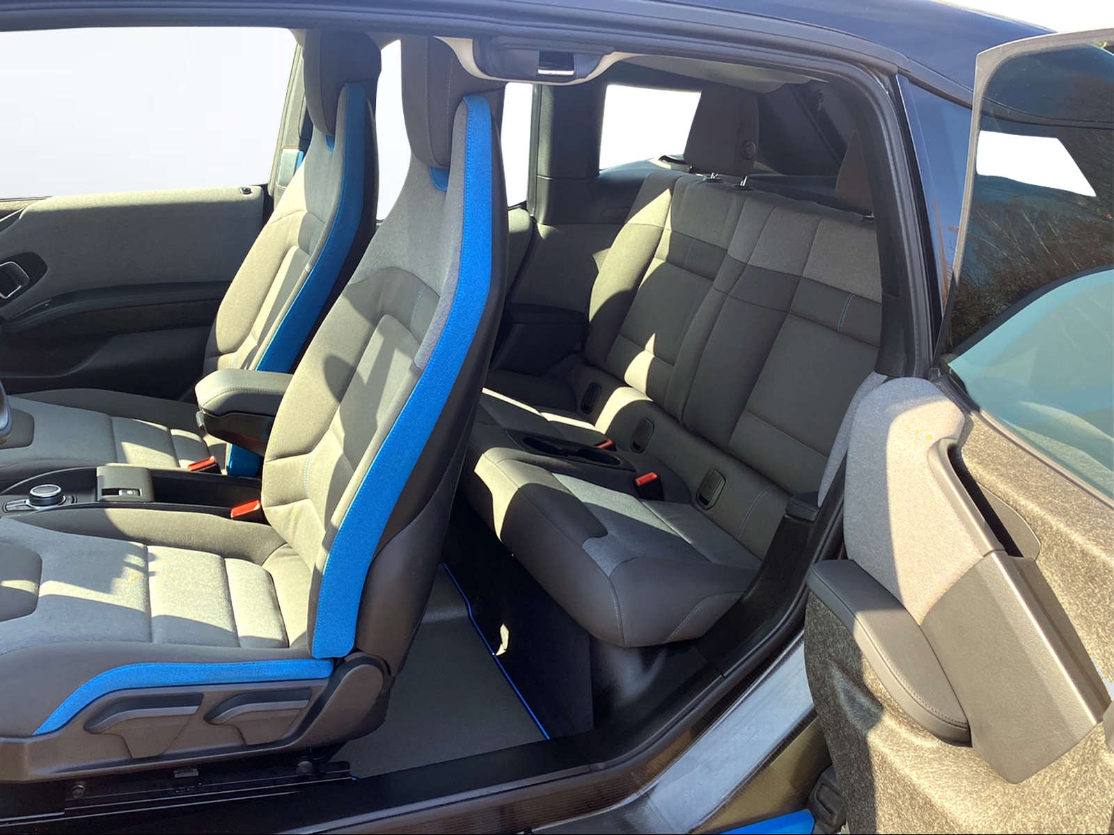 BMW i3 (120Ah)-image-6