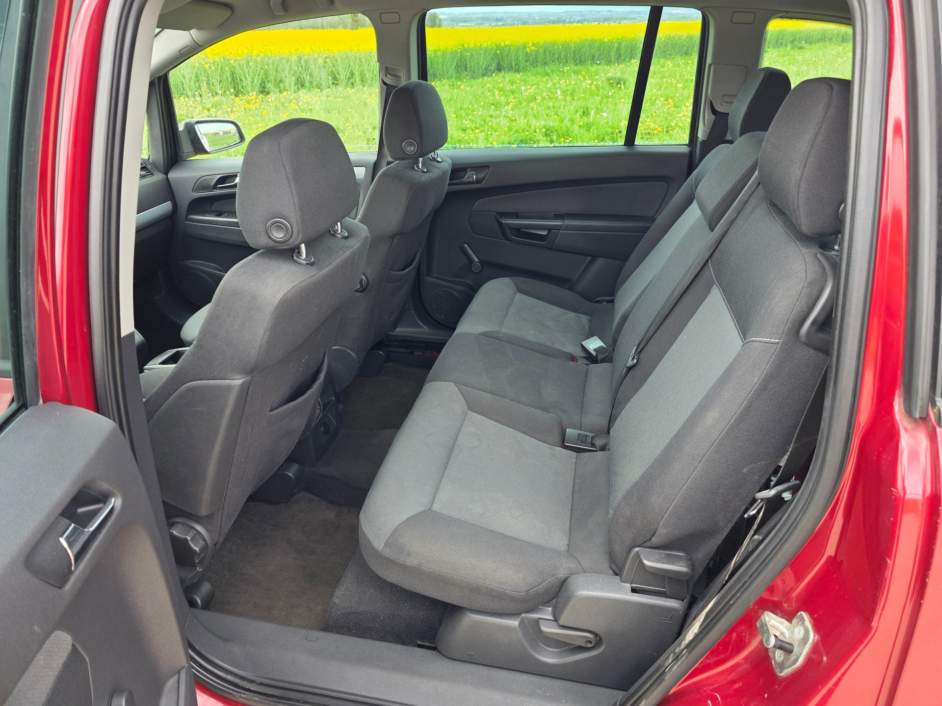 OPEL Zafira 1.9 CDTI (Essentia) Automatic-image-8