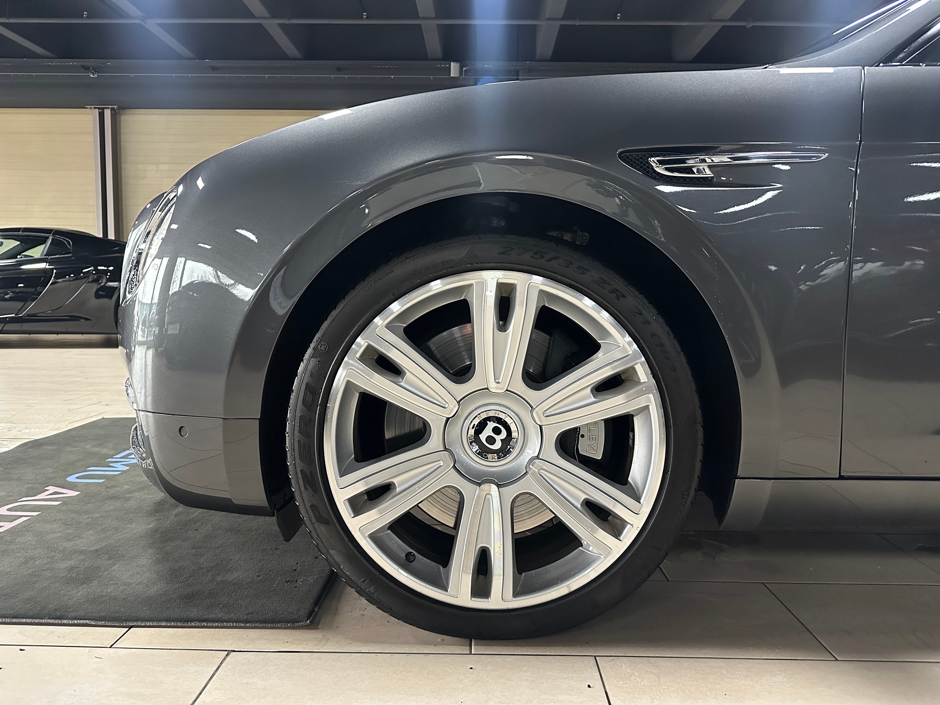 BENTLEY Flying Spur 6.0 V12 CH-Fahrzeug-showroom-element-3