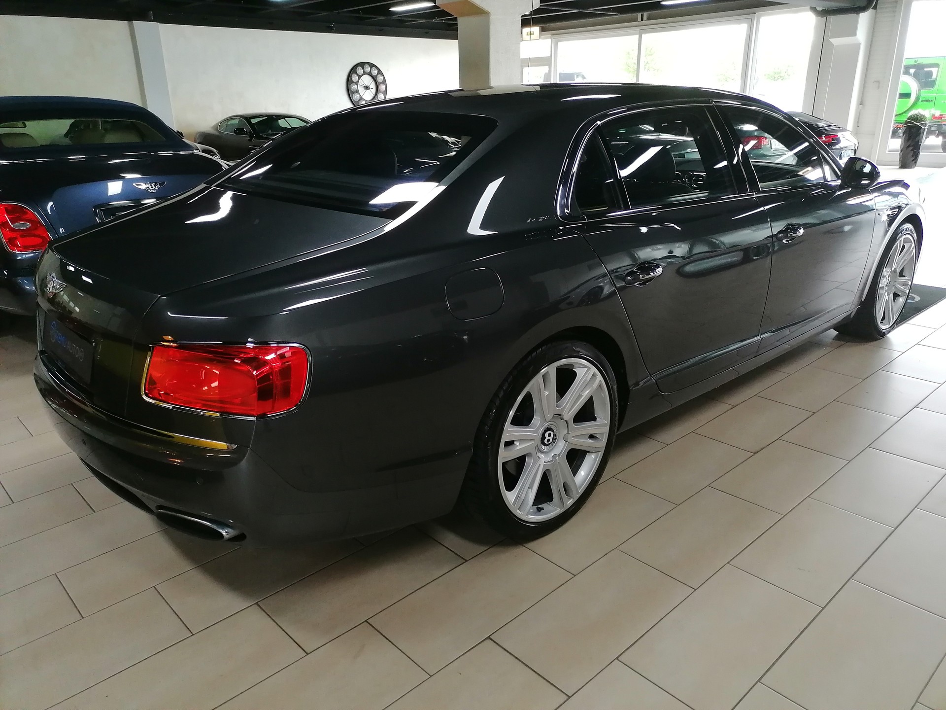 BENTLEY Flying Spur 6.0 V12 CH-Fahrzeug-image-7