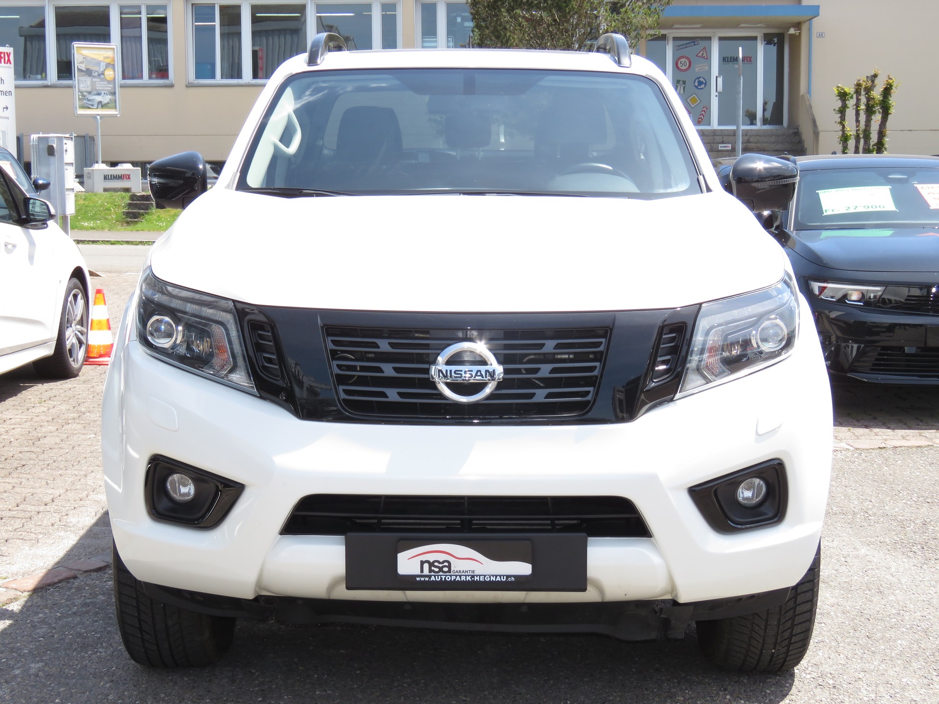 NISSAN Navara Double Cab Tekna 2.3 dCi 4WD Automat (AHK 3.5 t, NL 990 kg)-showroom-element-1