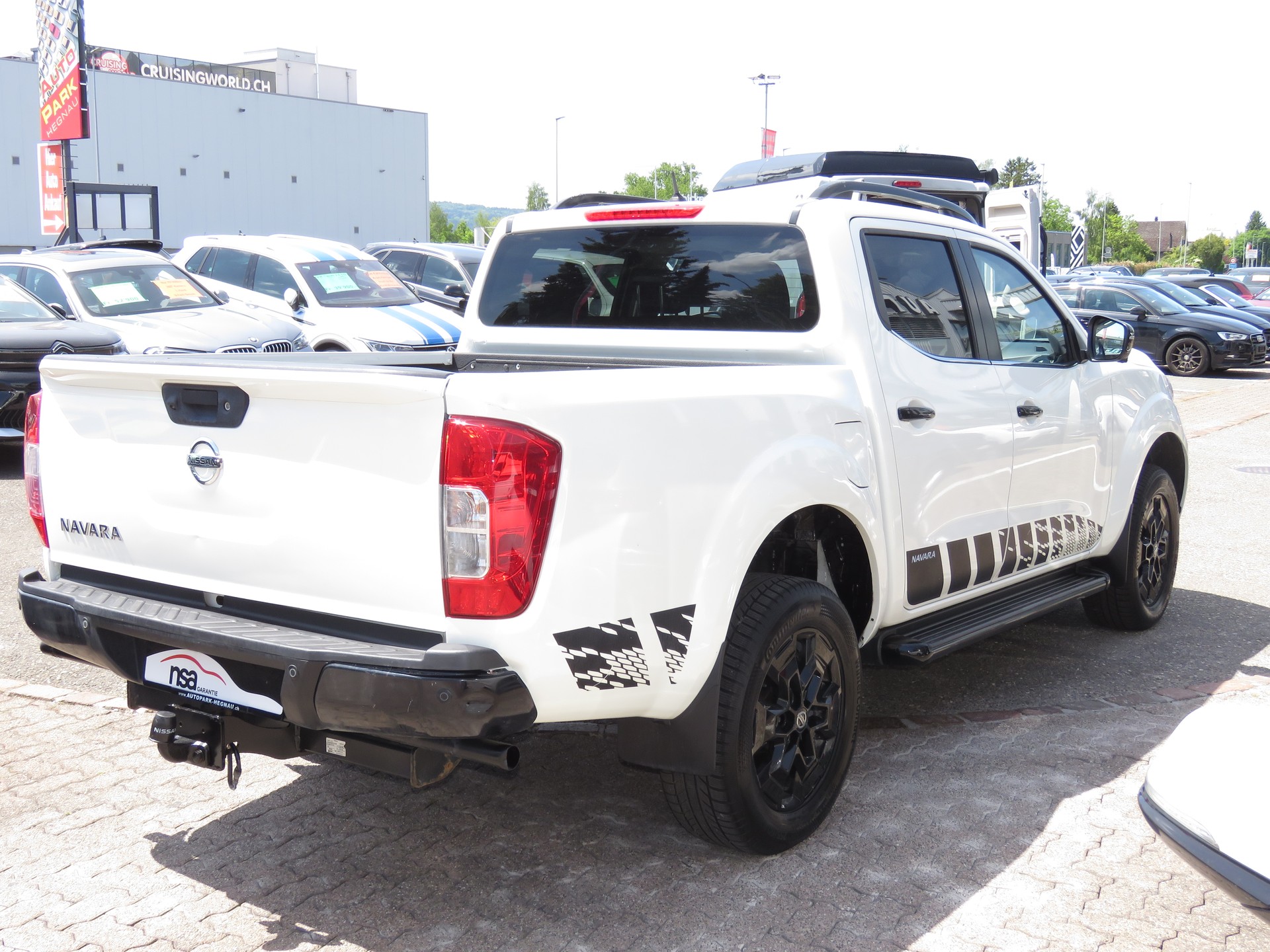 NISSAN Navara Double Cab Tekna 2.3 dCi 4WD Automat (AHK 3.5 t, NL 990 kg)-showroom-element-3