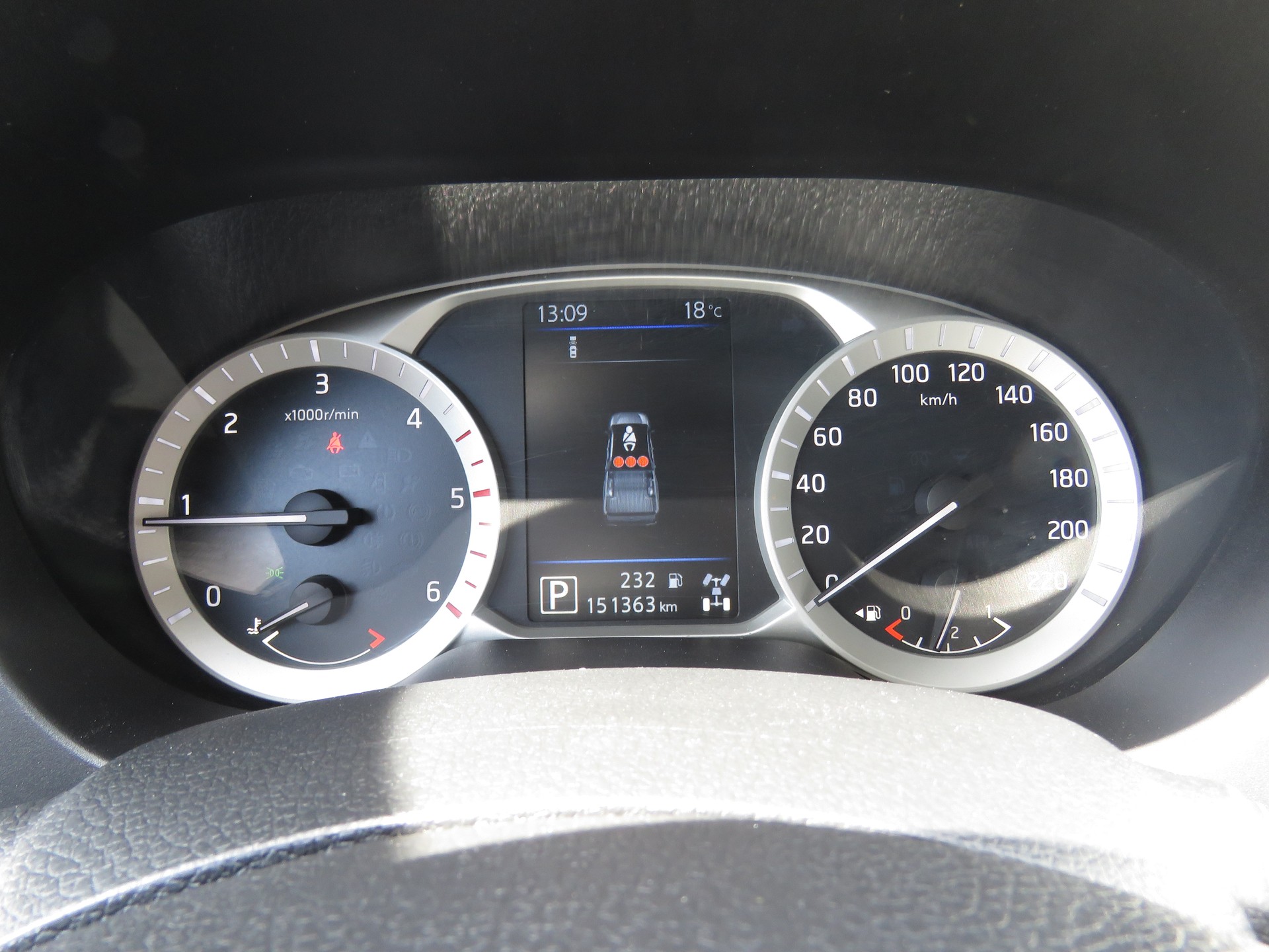 NISSAN Navara Double Cab Tekna 2.3 dCi 4WD Automat (AHK 3.5 t, NL 990 kg)-image-15