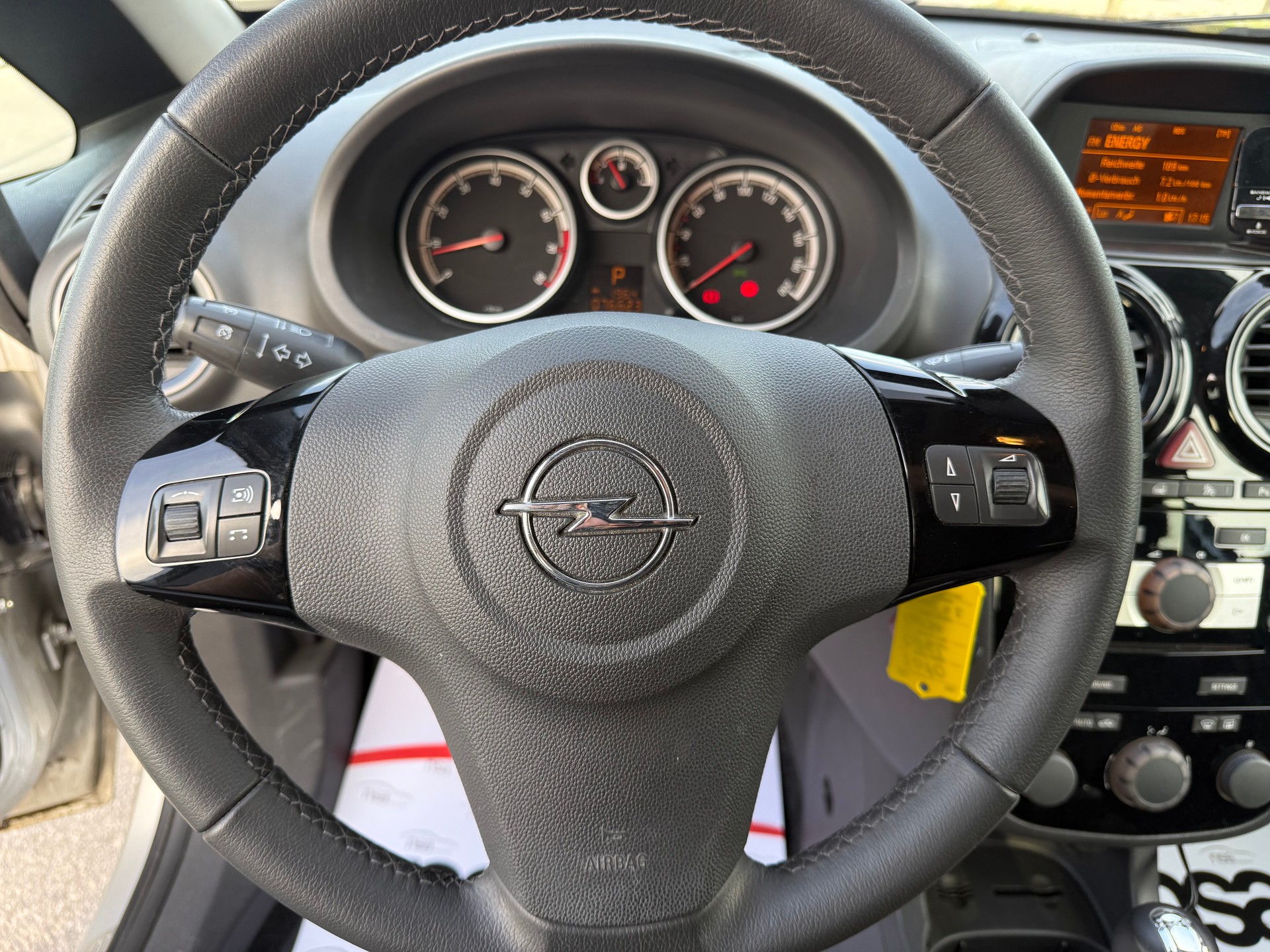 OPEL Corsa 1.4 TP Anniversary Automatic-image-10