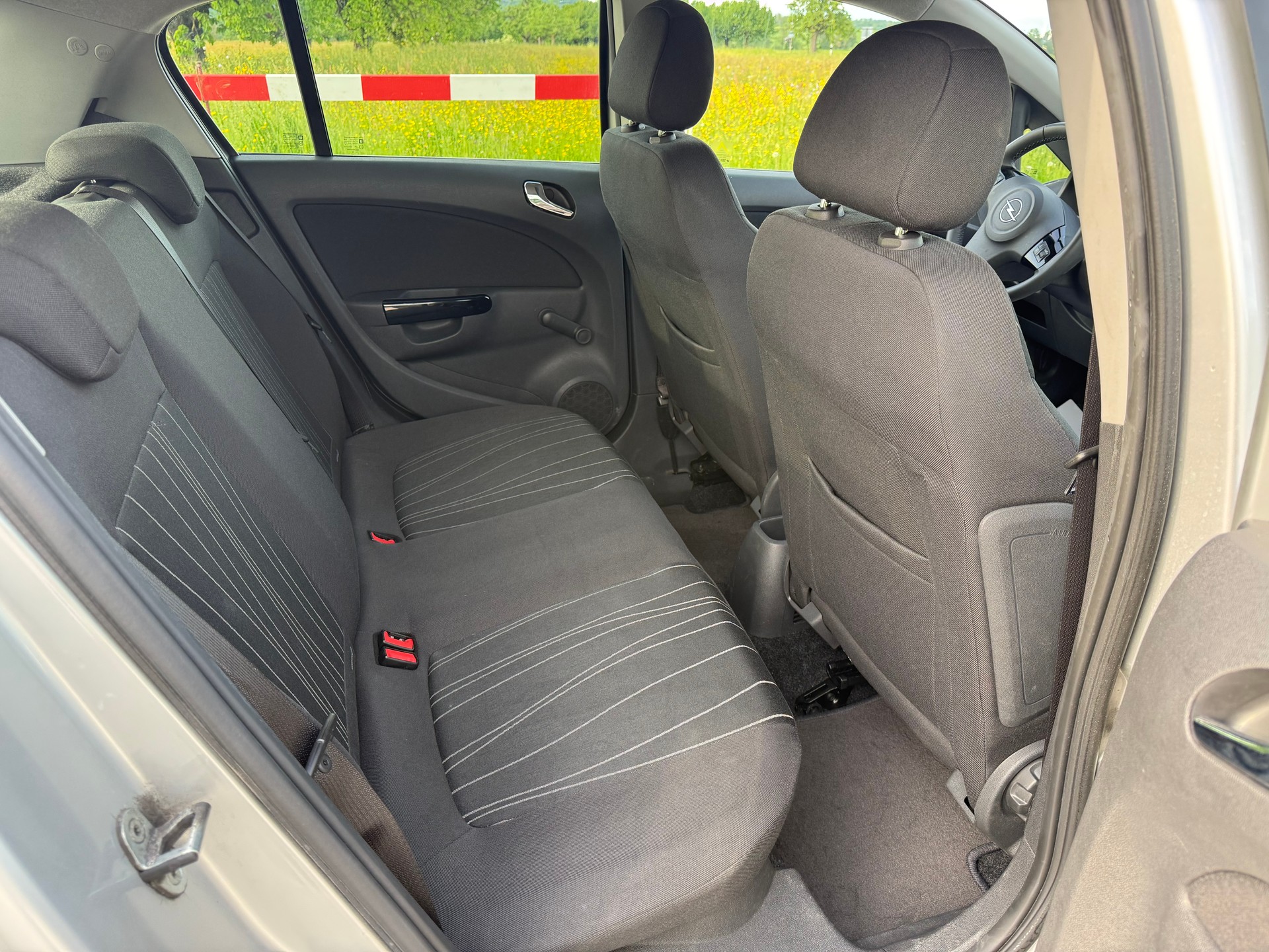 OPEL Corsa 1.4 TP Anniversary Automatic-image-6